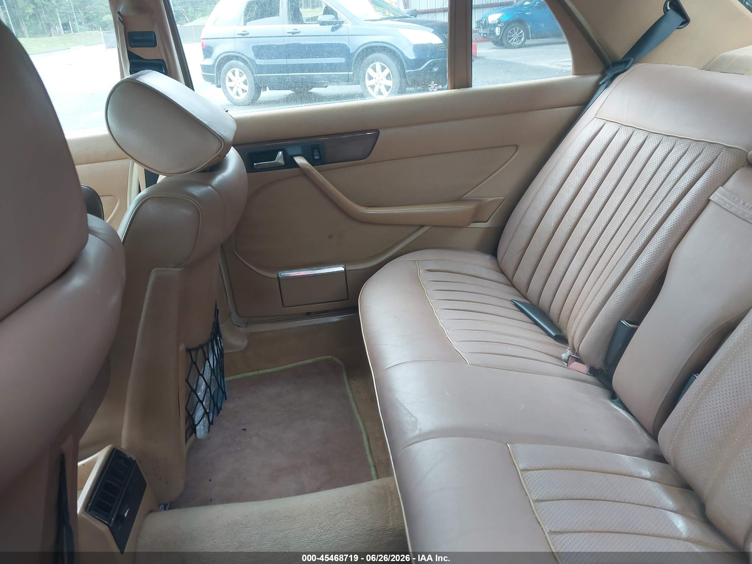1986 Mercedes-benz 300 Sdl Черный vin: WDBCB25D2GA245321