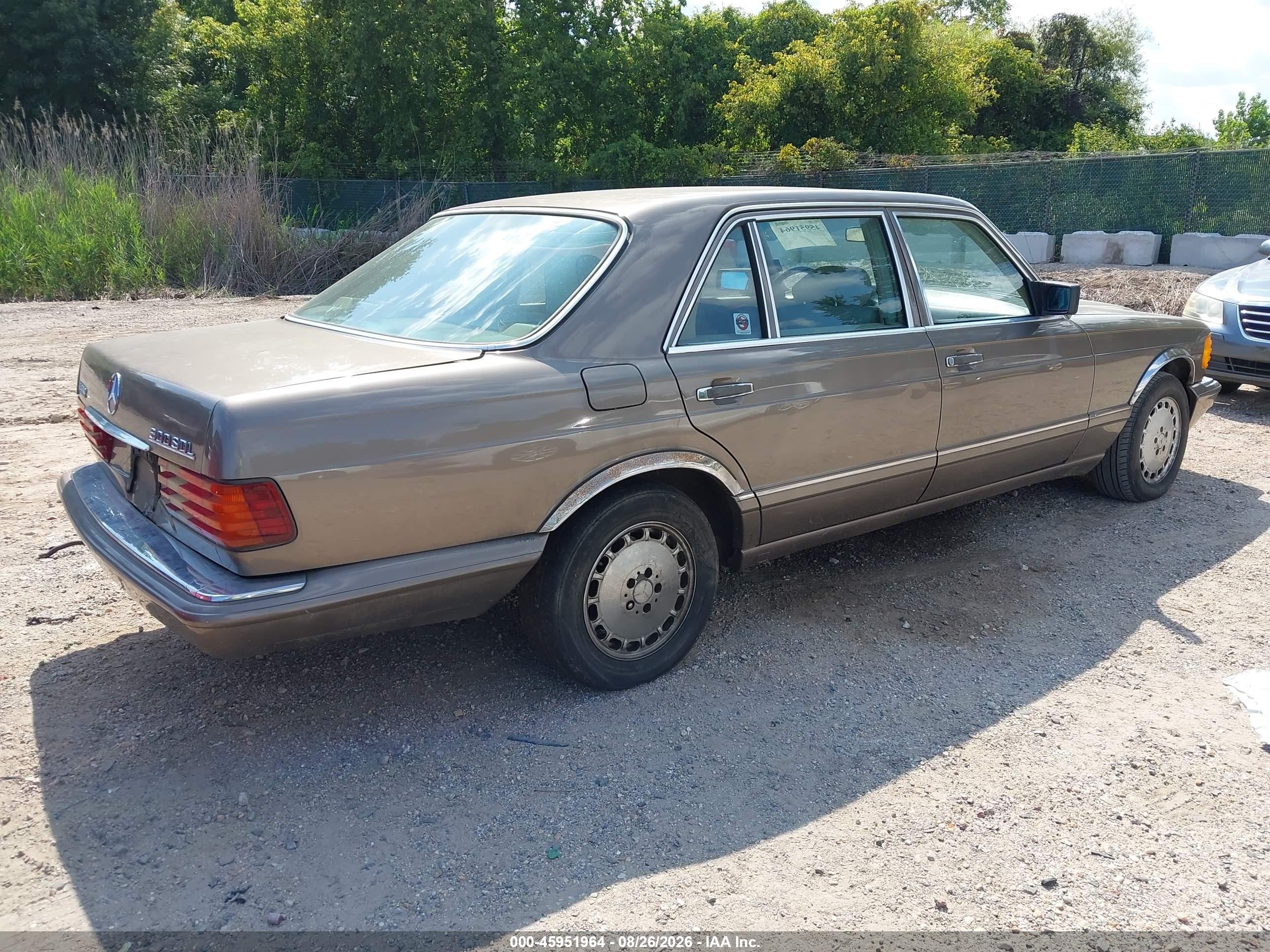 1987 Mercedes-benz 300 Sdl Brown vin: WDBCB25D2HA330984