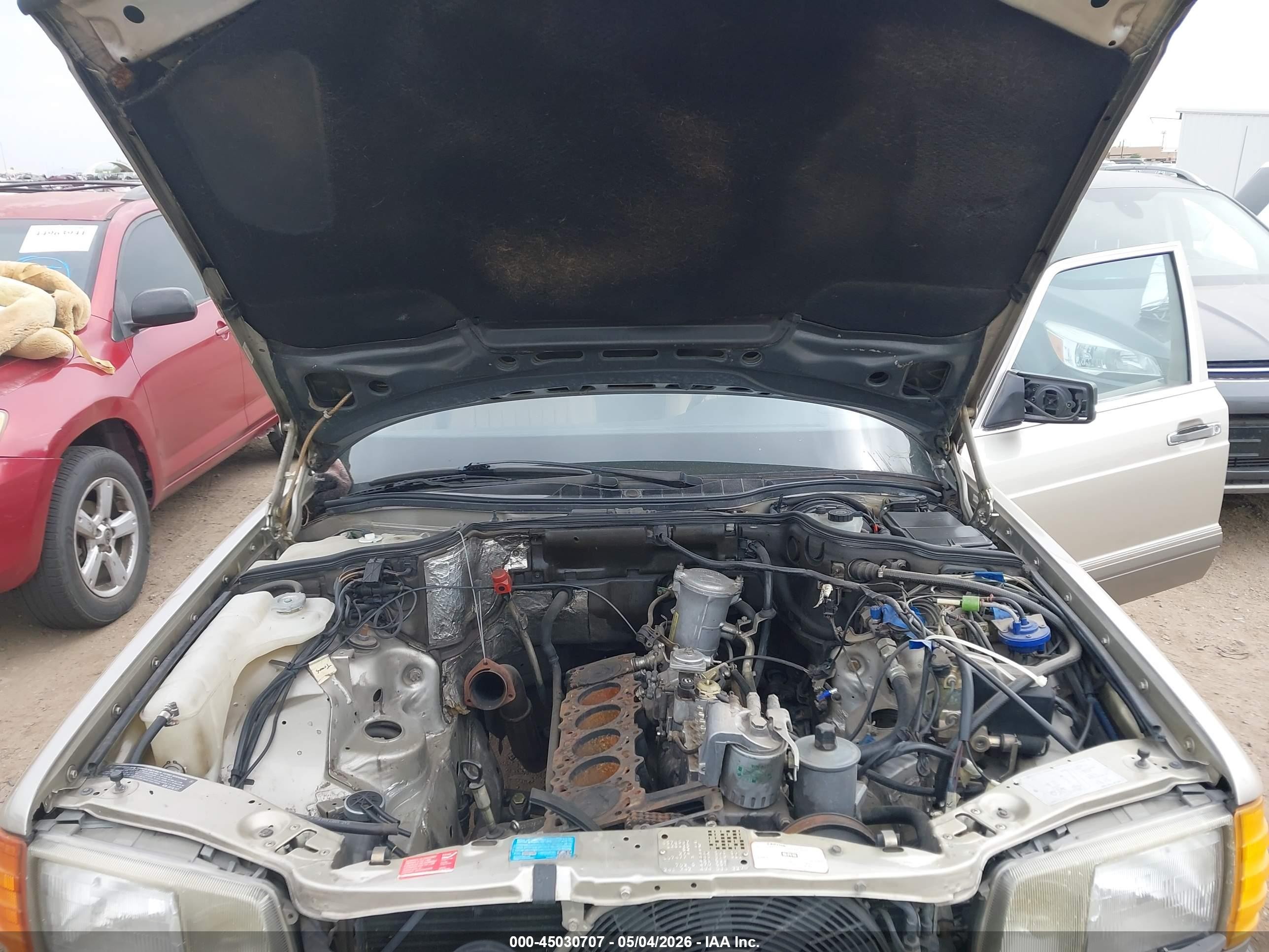 1987 Mercedes-benz 300 Sdl Золотой vin: WDBCB25D4HA298183