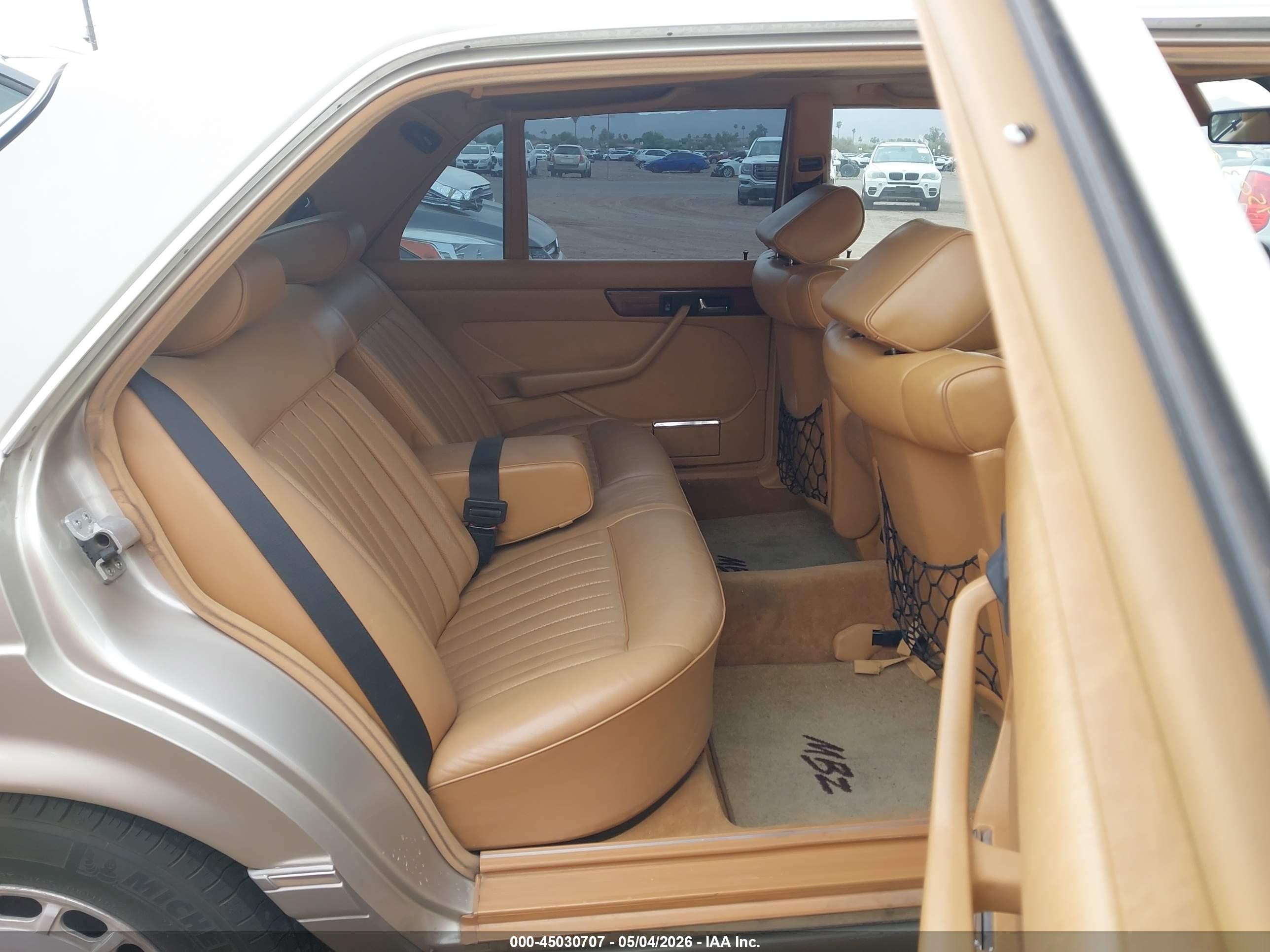 1987 Mercedes-benz 300 Sdl Золотой vin: WDBCB25D4HA298183