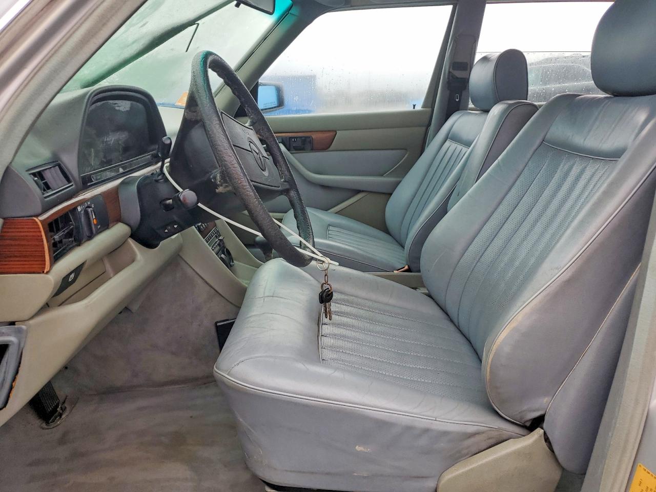 1987 Mercedes-benz 300 Sdl Silver vin: WDBCB25D4HA333207
