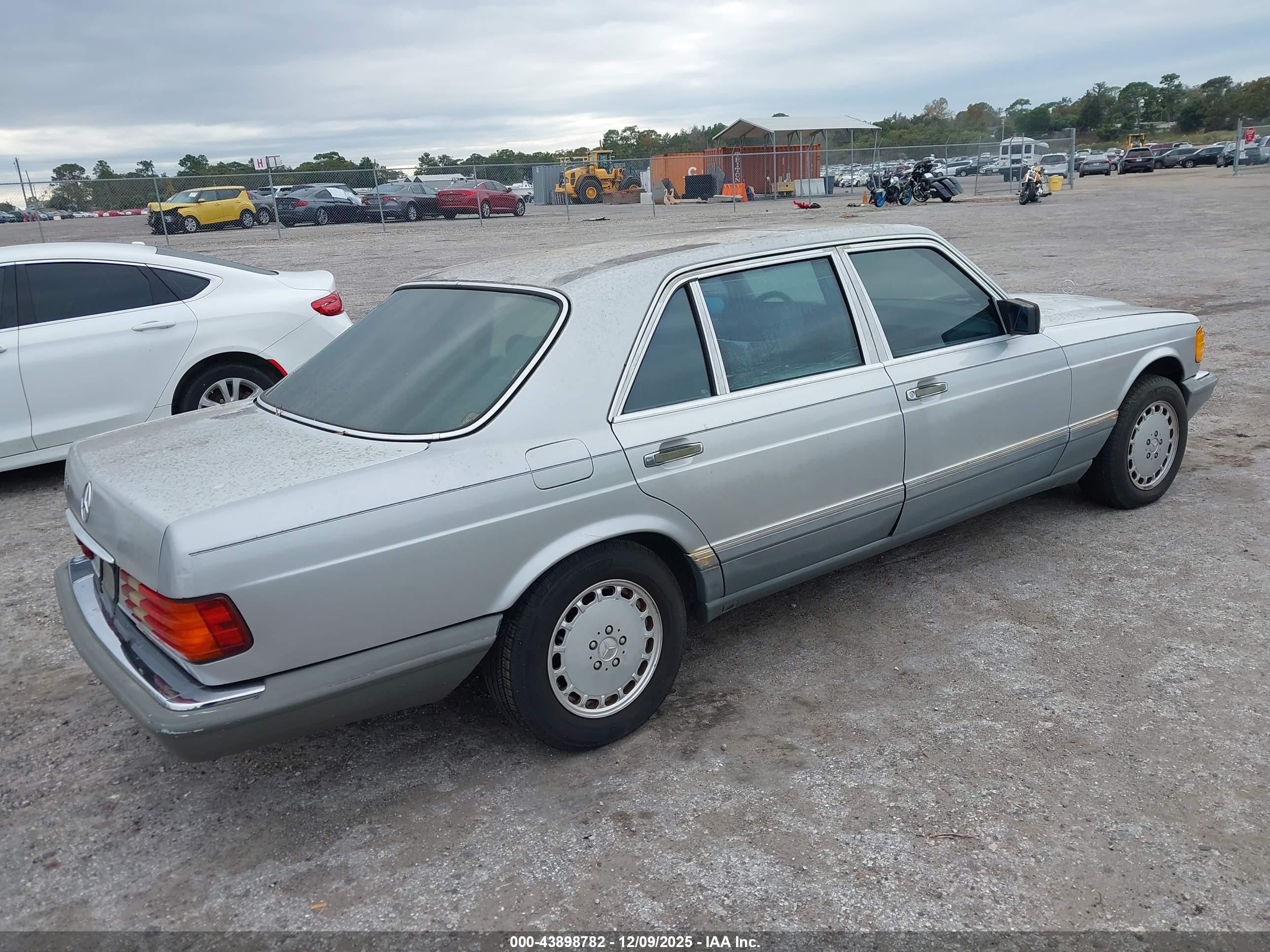 1986 Mercedes-benz 300 Sdl Silver vin: WDBCB25D6GA242275