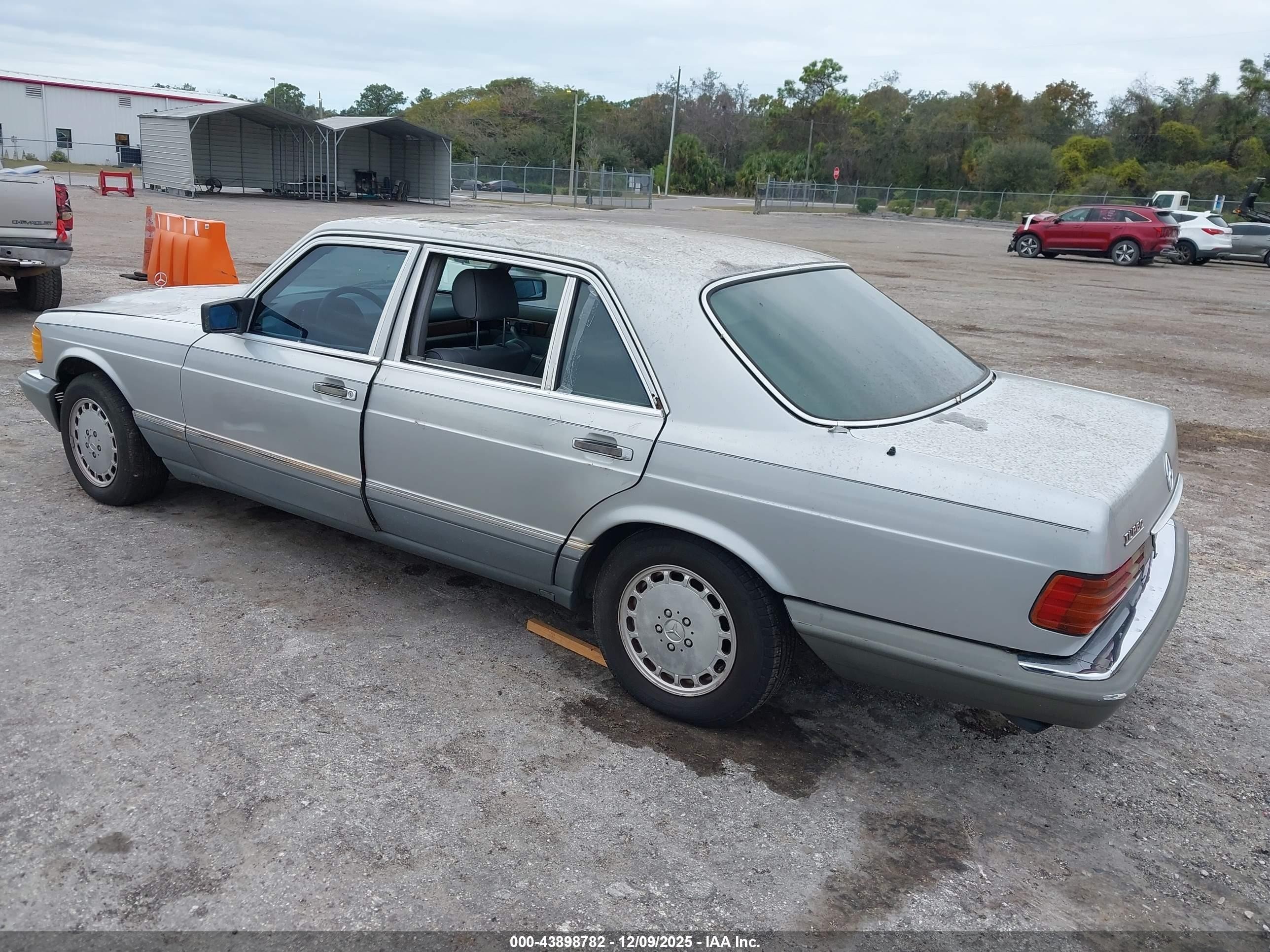1986 Mercedes-benz 300 Sdl Silver vin: WDBCB25D6GA242275