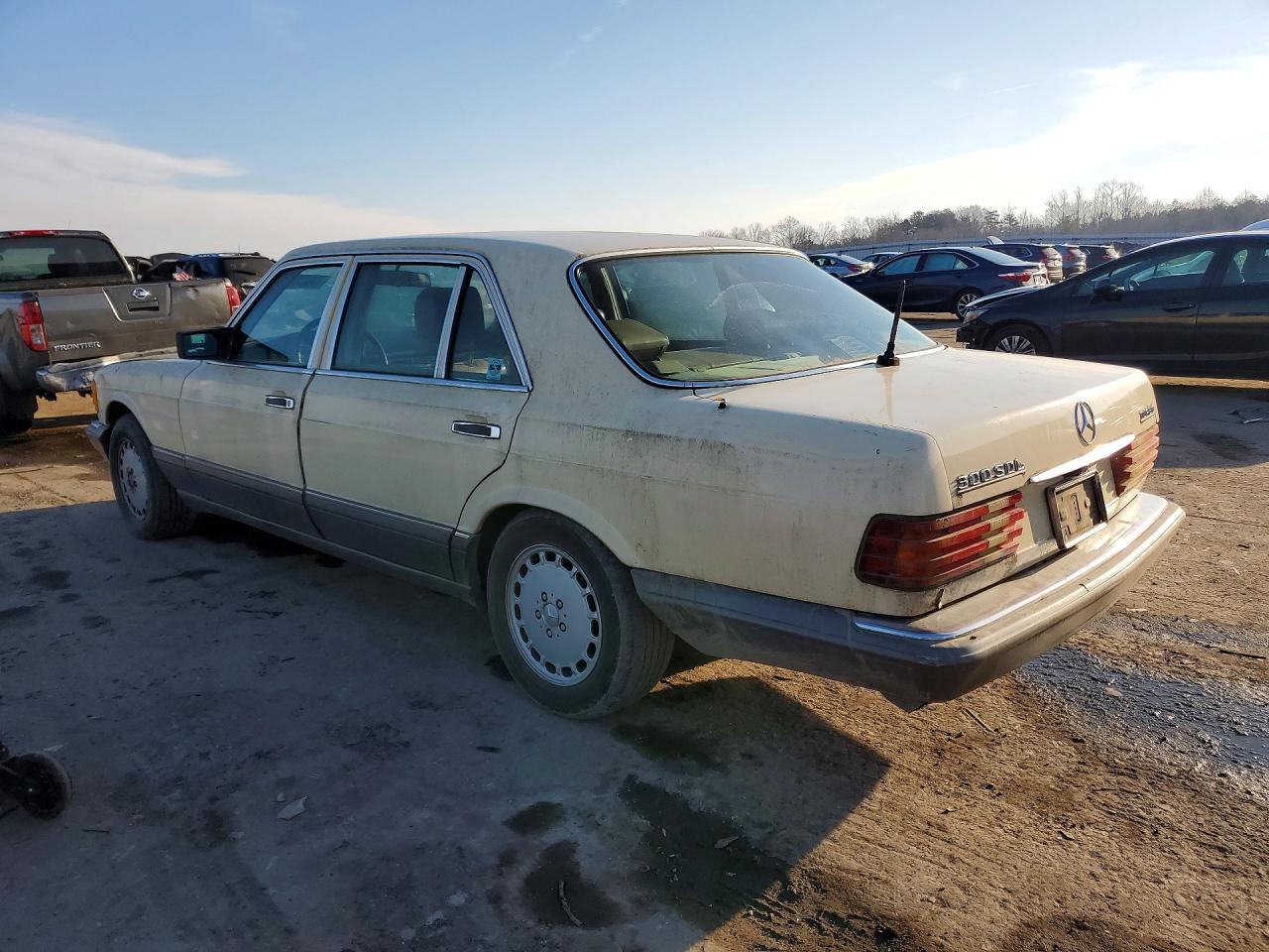 1986 Mercedes-benz 300 Sdl Кремовый vin: WDBCB25D6GA272456