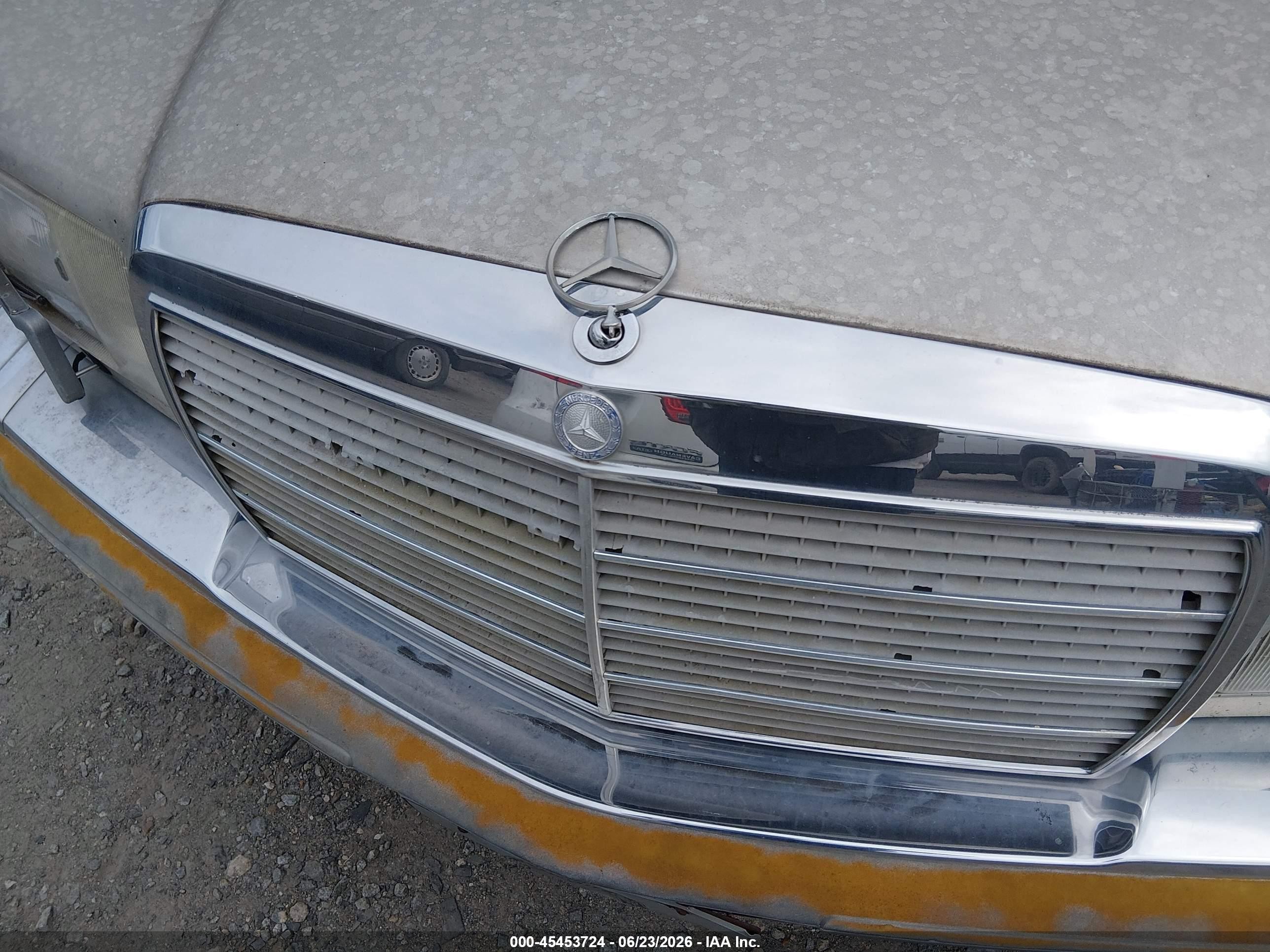 1986 Mercedes-benz 300 Sdl Gold vin: WDBCB25D7GA238476