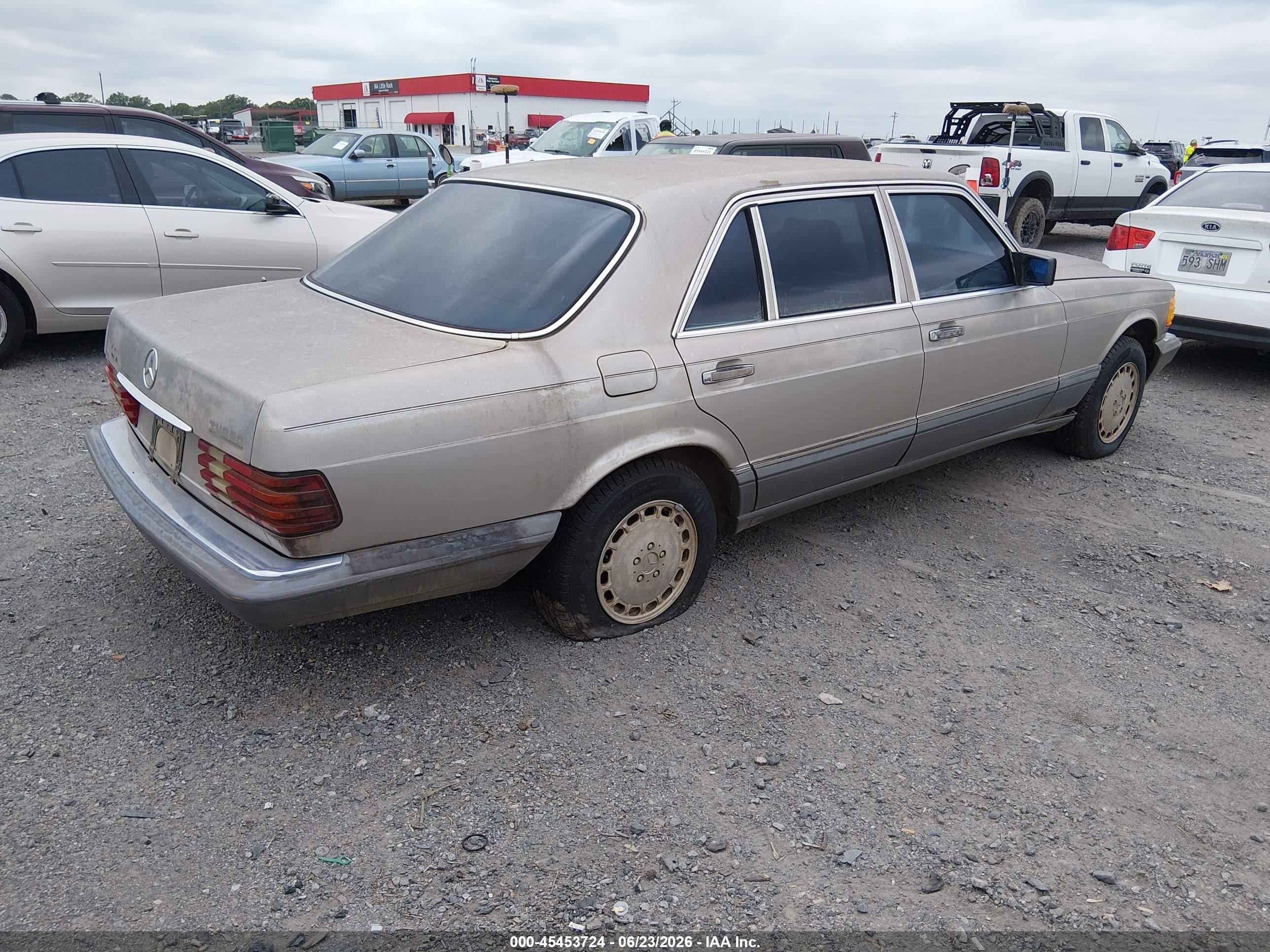 1986 Mercedes-benz 300 Sdl Gold vin: WDBCB25D7GA238476