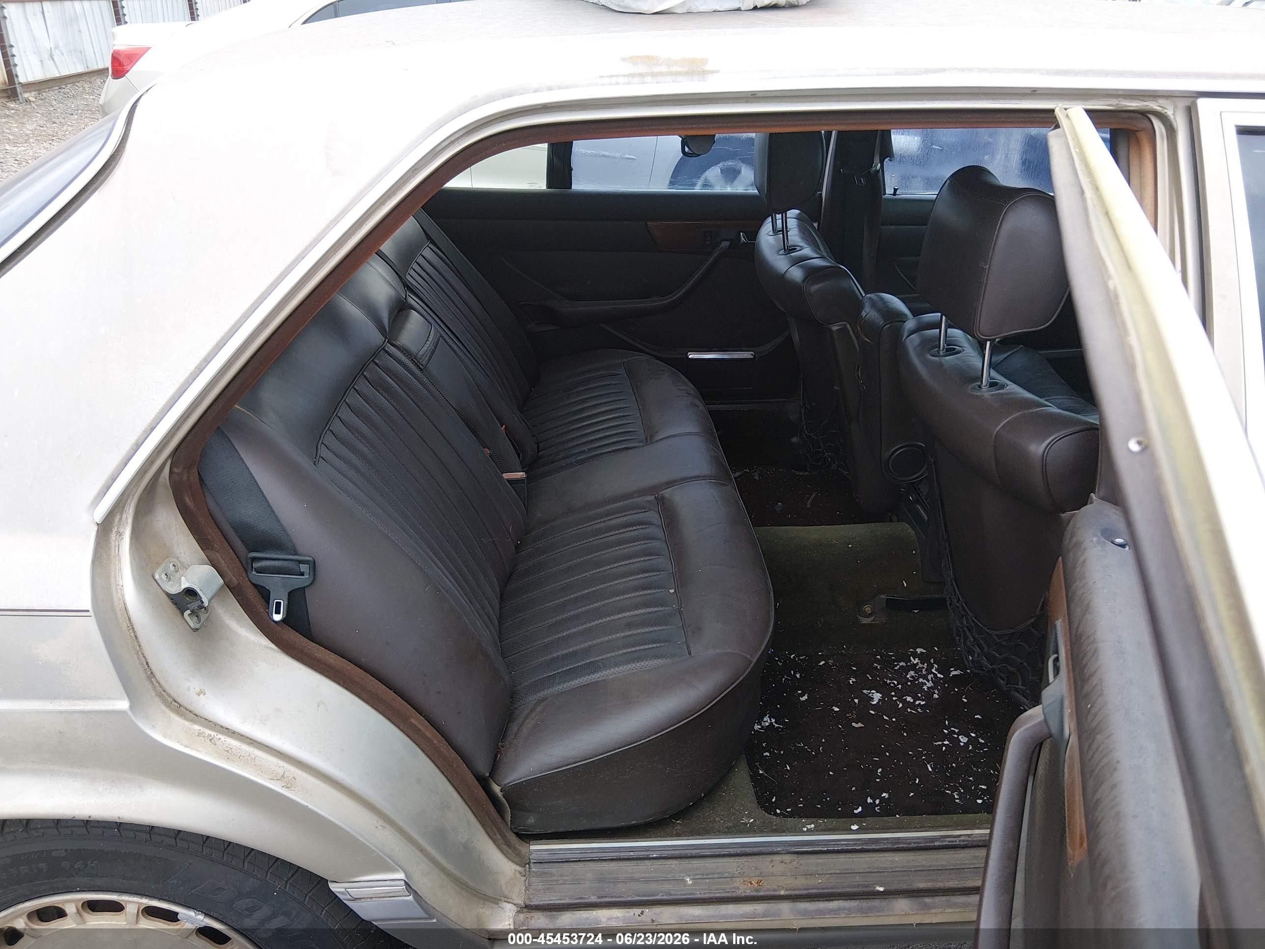 1986 Mercedes-benz 300 Sdl Gold vin: WDBCB25D7GA238476