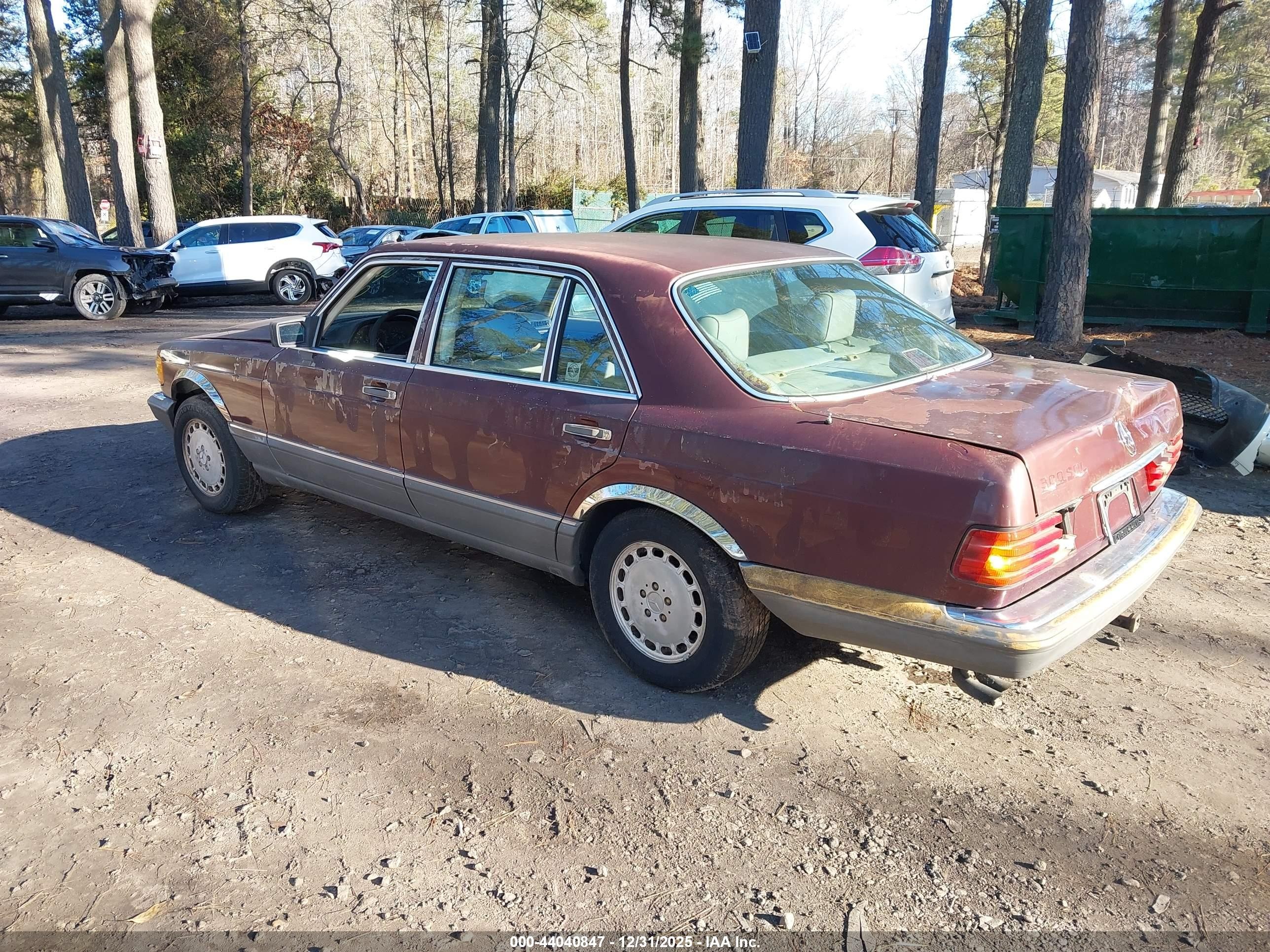 1987 Mercedes-benz 300 Sdl Бордовый vin: WDBCB25D7HA338076