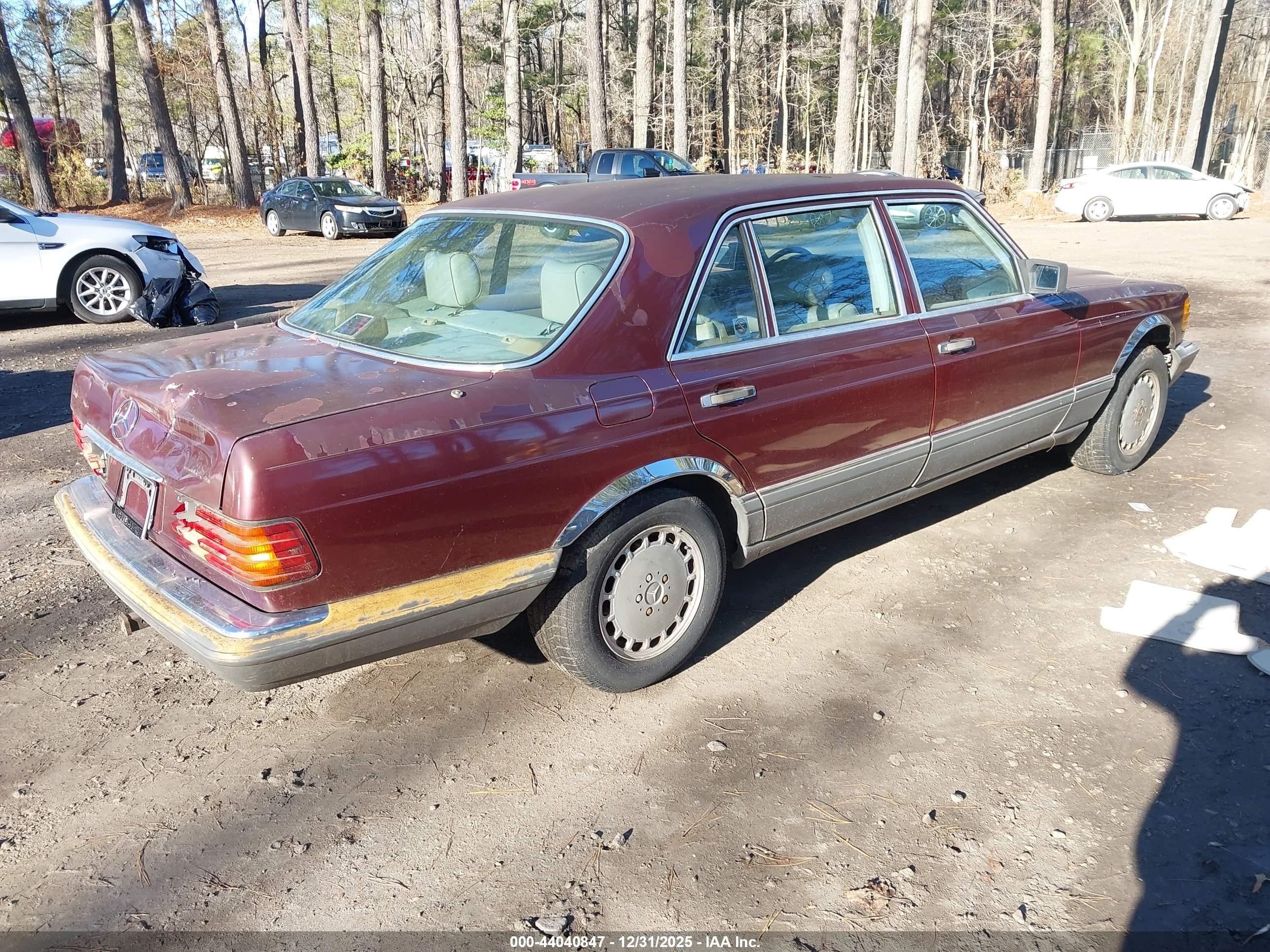 1987 Mercedes-benz 300 Sdl Бордовый vin: WDBCB25D7HA338076