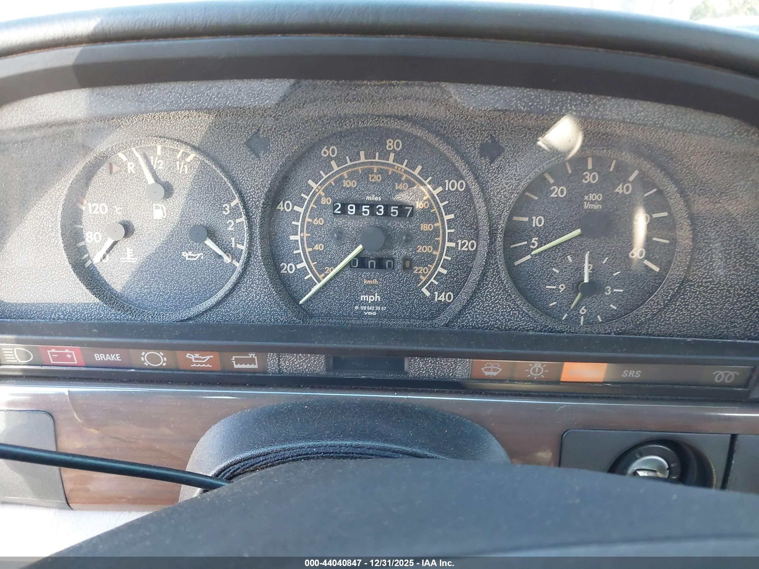 1987 Mercedes-benz 300 Sdl Бордовый vin: WDBCB25D7HA338076