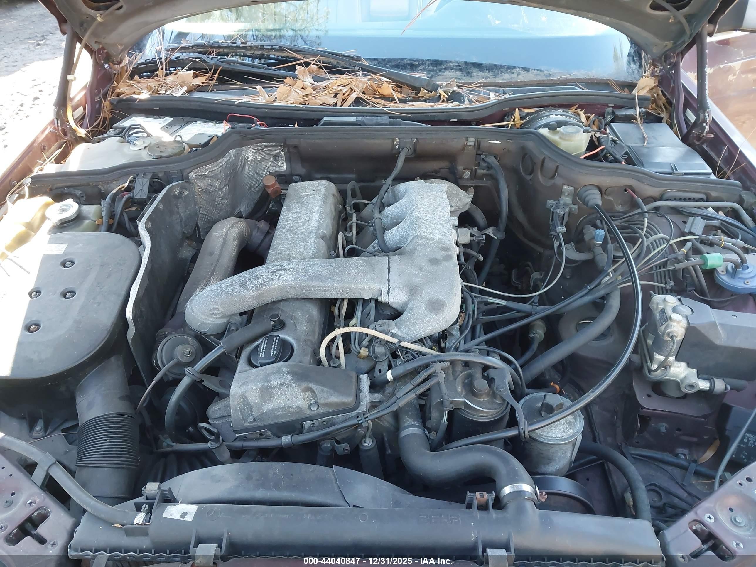 1987 Mercedes-benz 300 Sdl Бордовый vin: WDBCB25D7HA338076