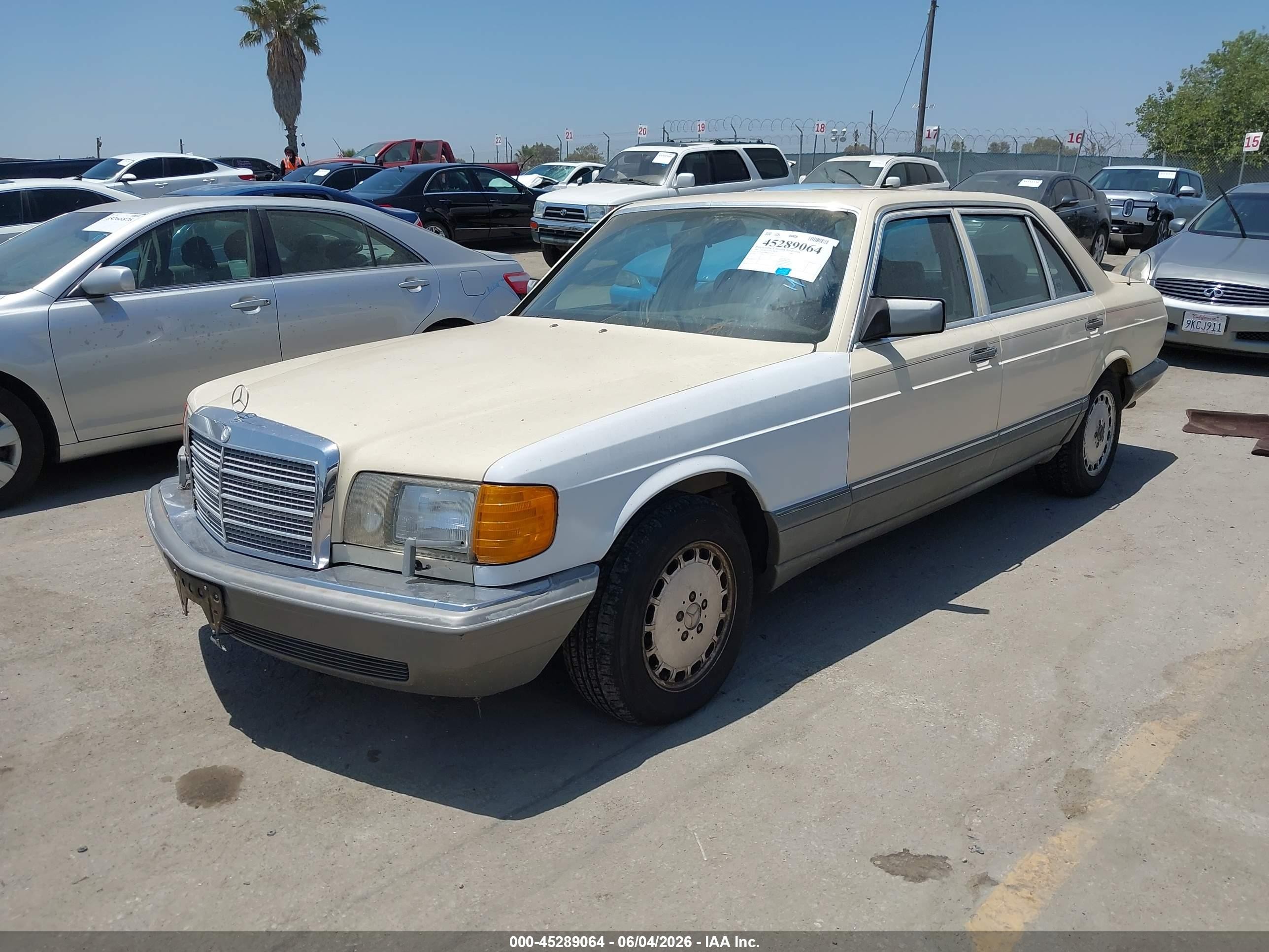 1987 Mercedes-benz 300 Sdl Кремовый vin: WDBCB25D8HA327376