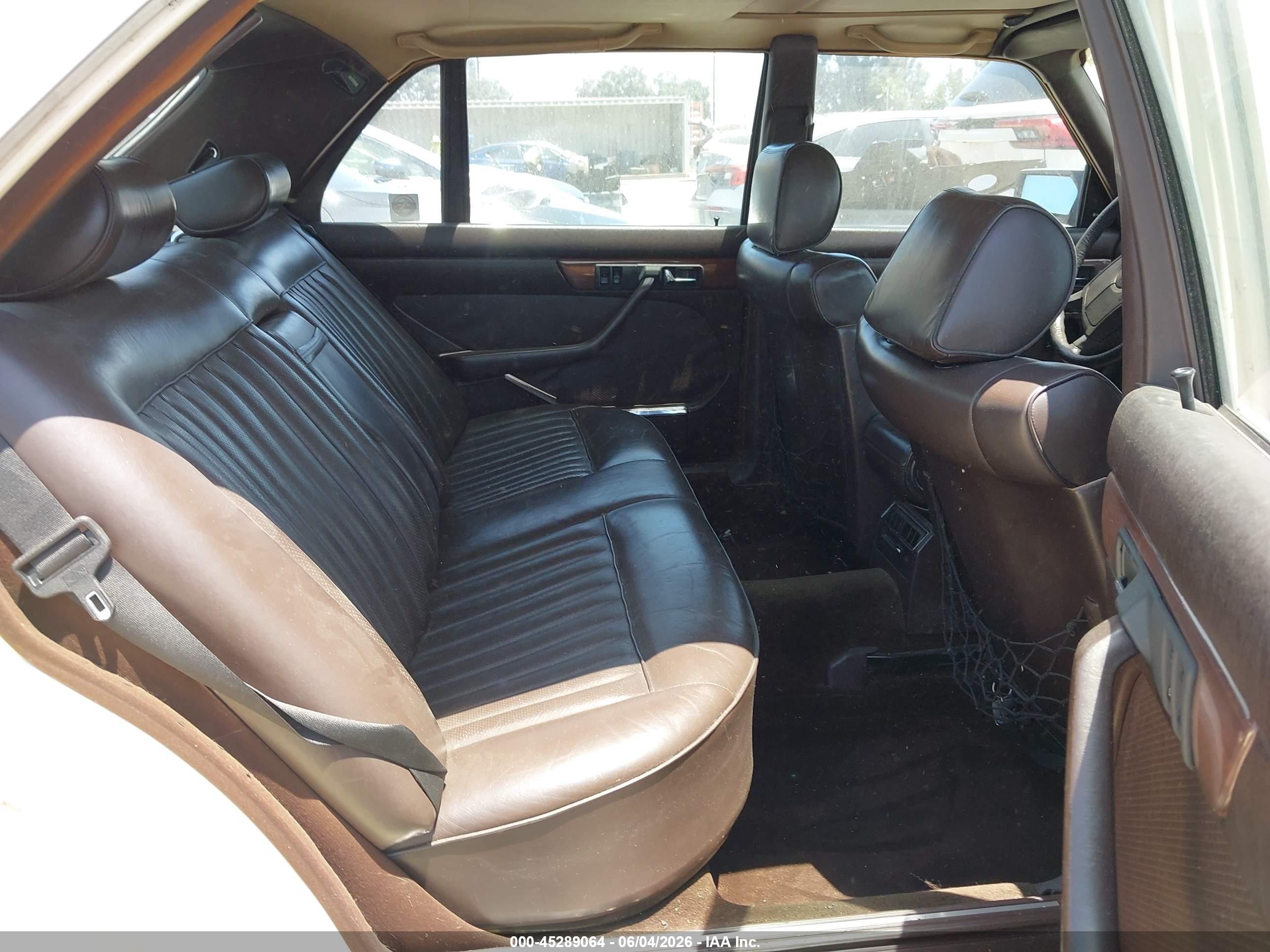 1987 Mercedes-benz 300 Sdl Кремовый vin: WDBCB25D8HA327376