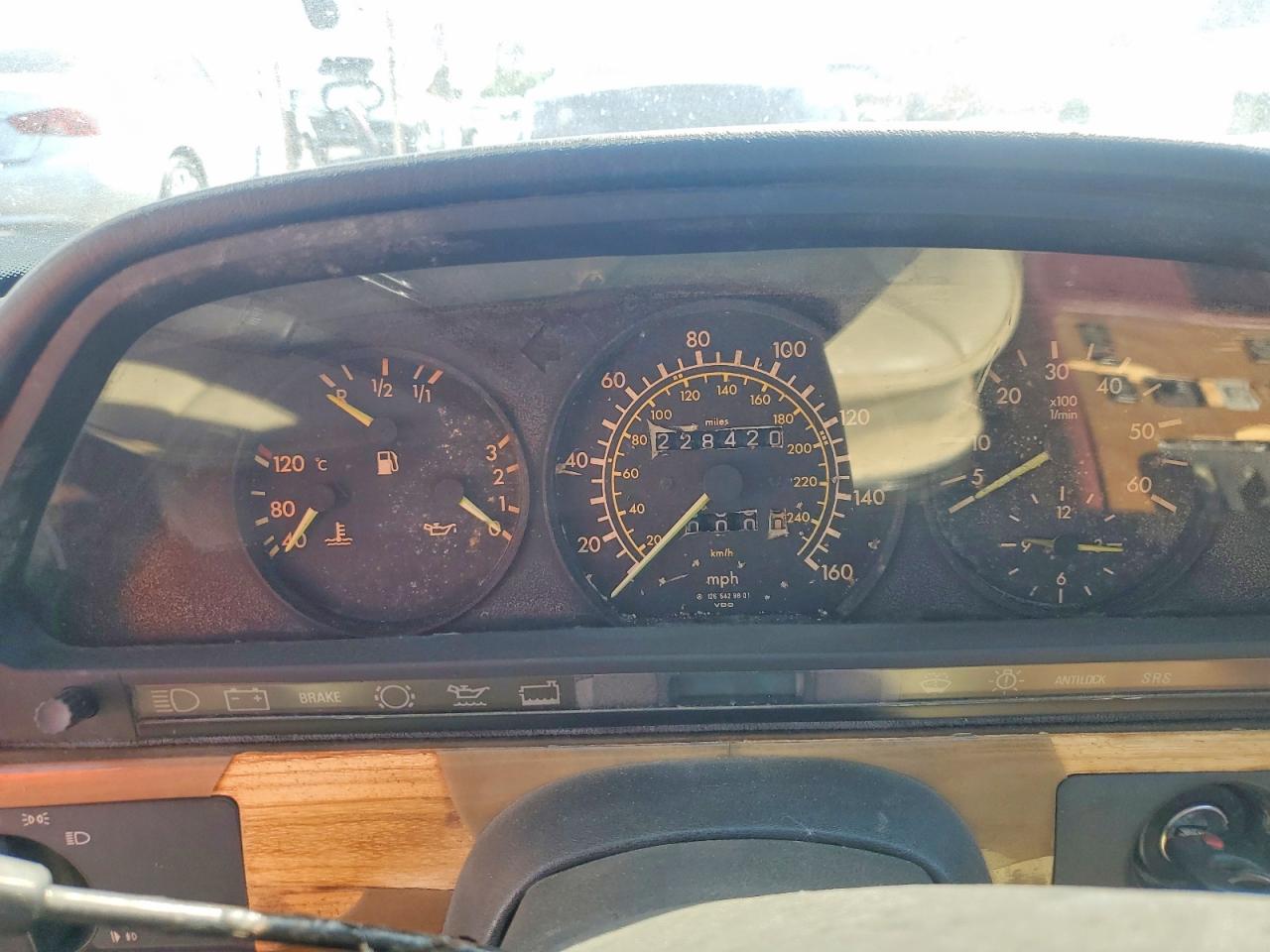 1986 Mercedes-benz 300 Sdl Maroon vin: WDBCB25D9GA277263