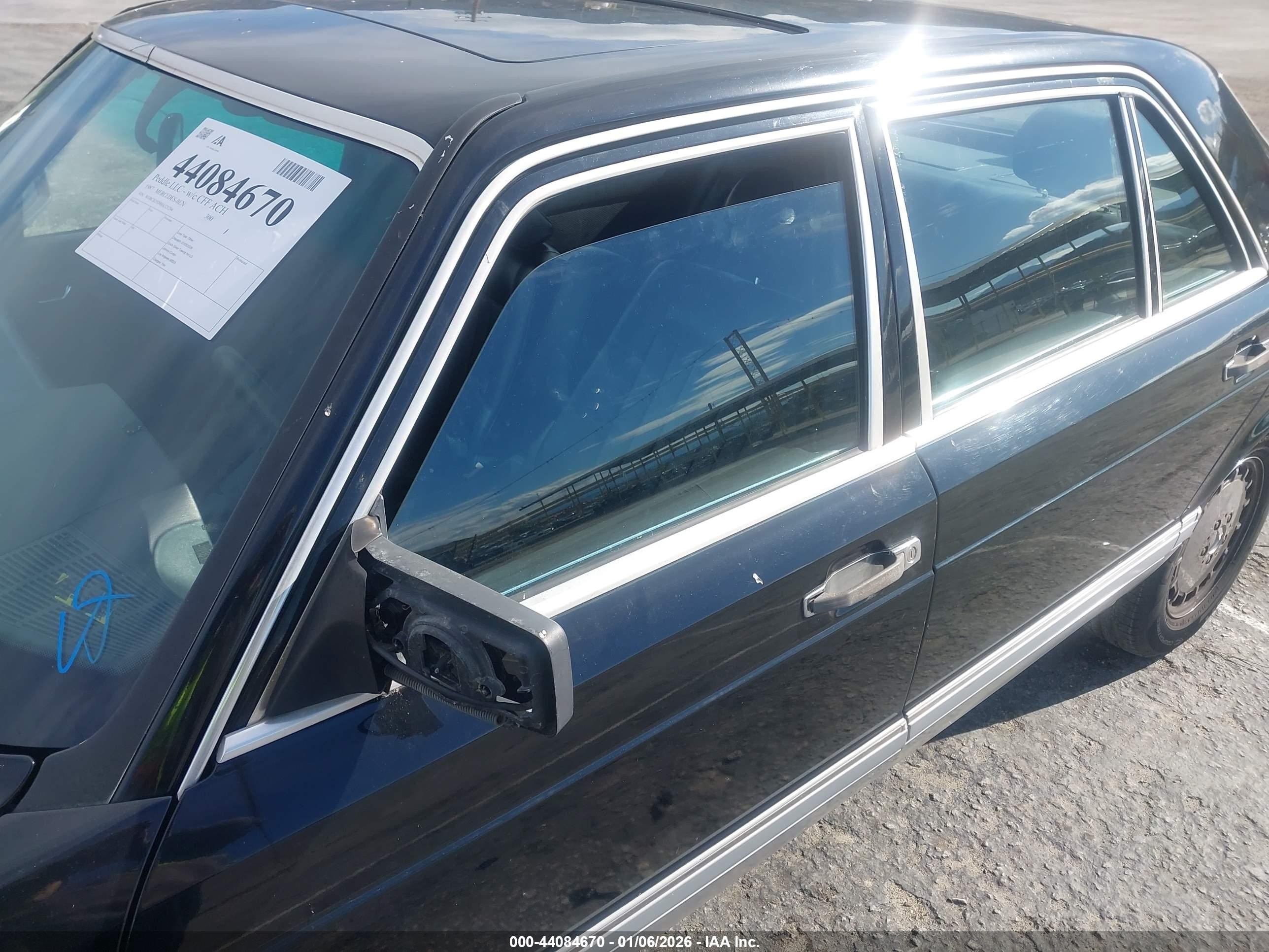 1987 Mercedes-benz 300 Sdl Черный vin: WDBCB25D9HA321294