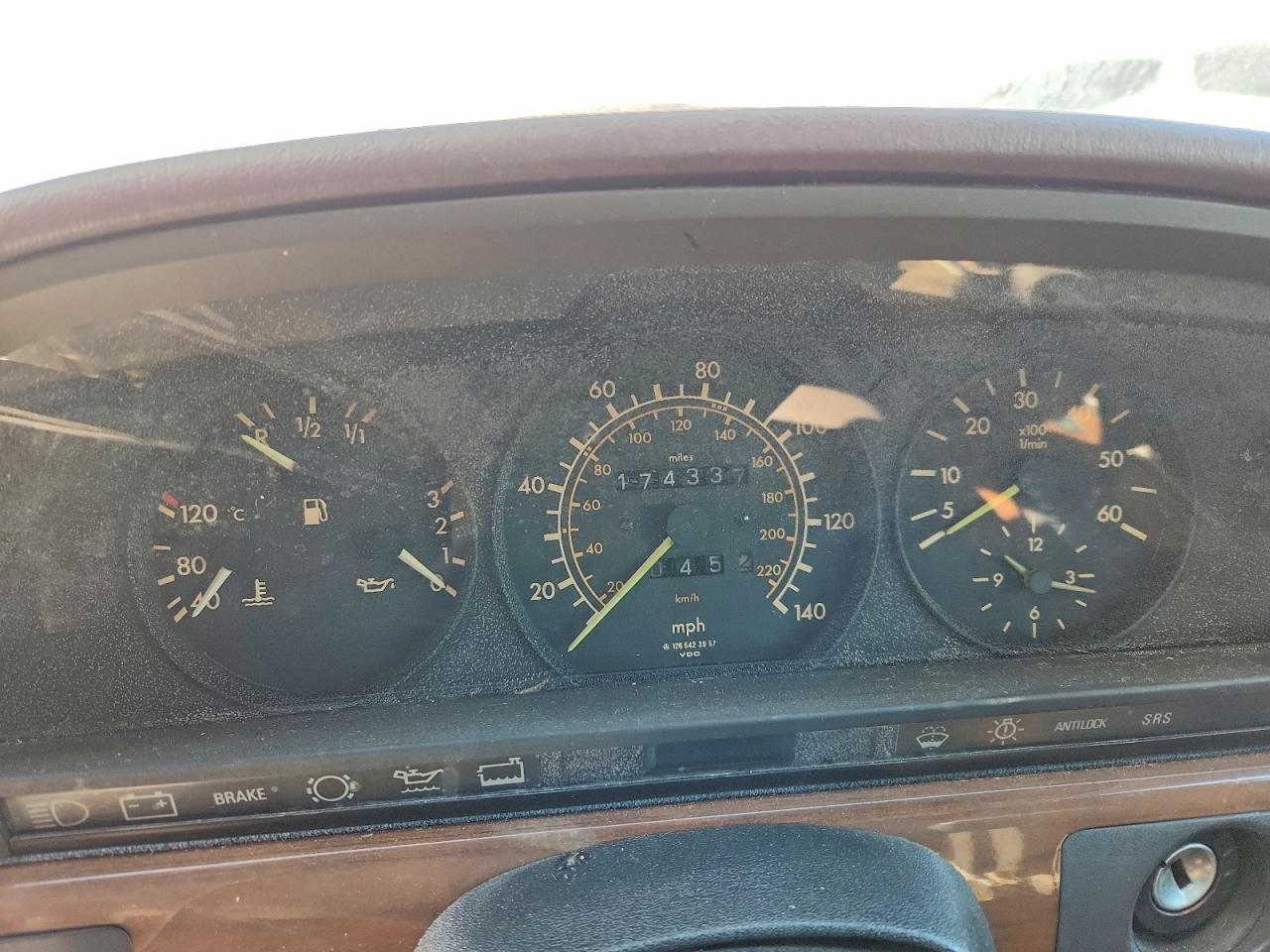 1986 Mercedes Benz 300 Sdl Beige vin: WDBCB25DXGA240741