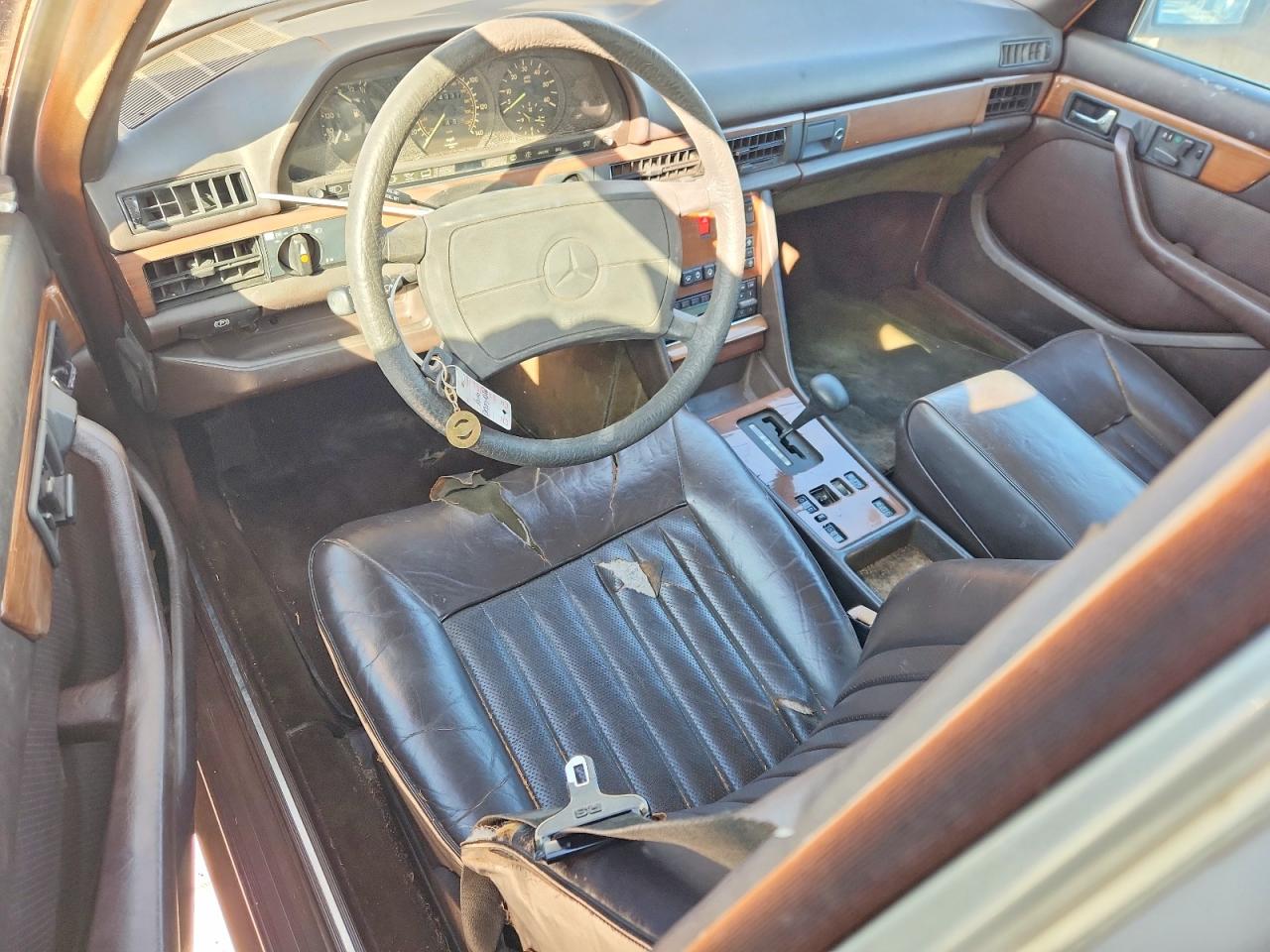 1986 Mercedes Benz 300 Sdl Beige vin: WDBCB25DXGA240741