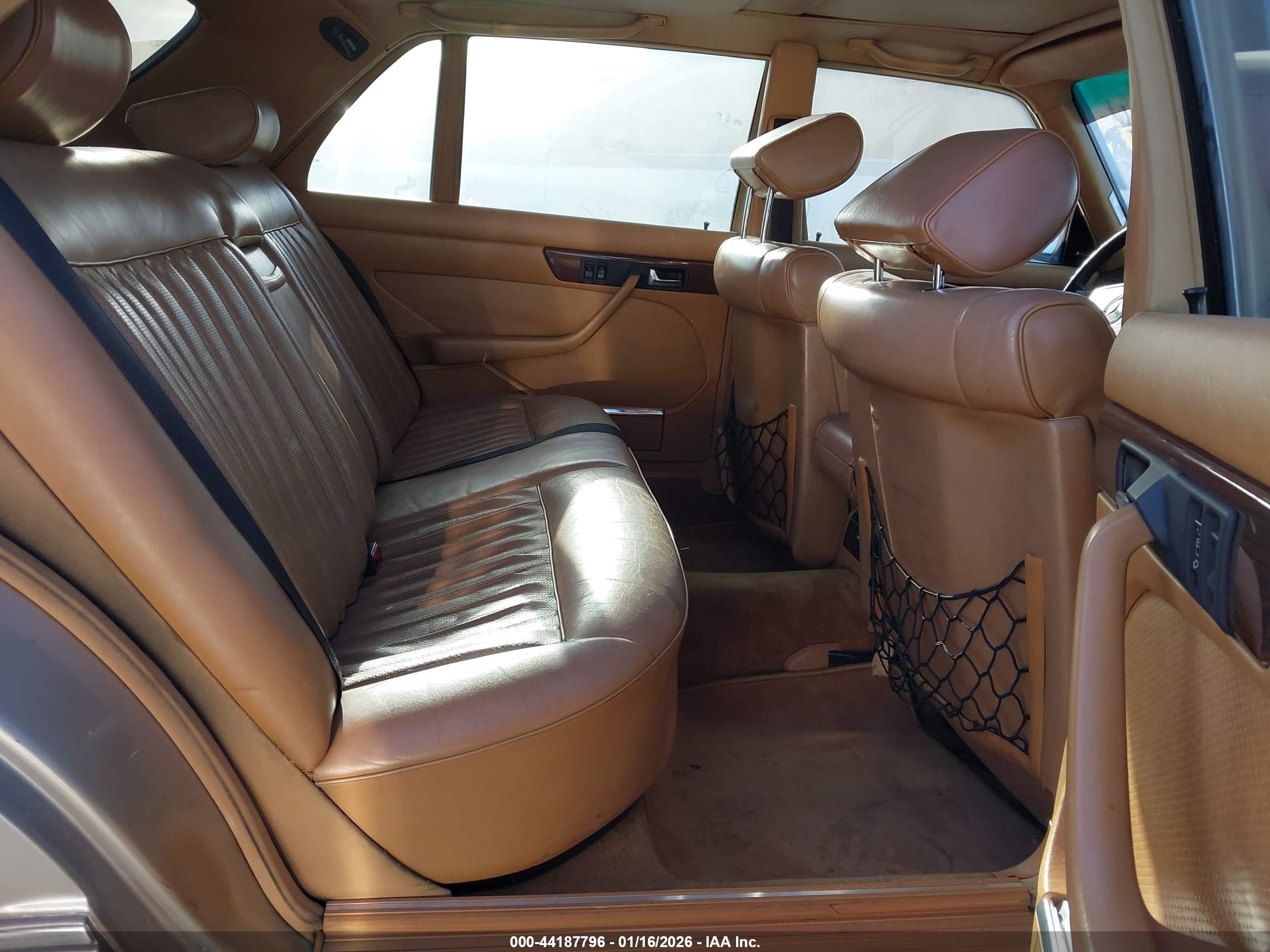 1987 Mercedes-benz 300 Sdl Beige vin: WDBCB25DXHA320073