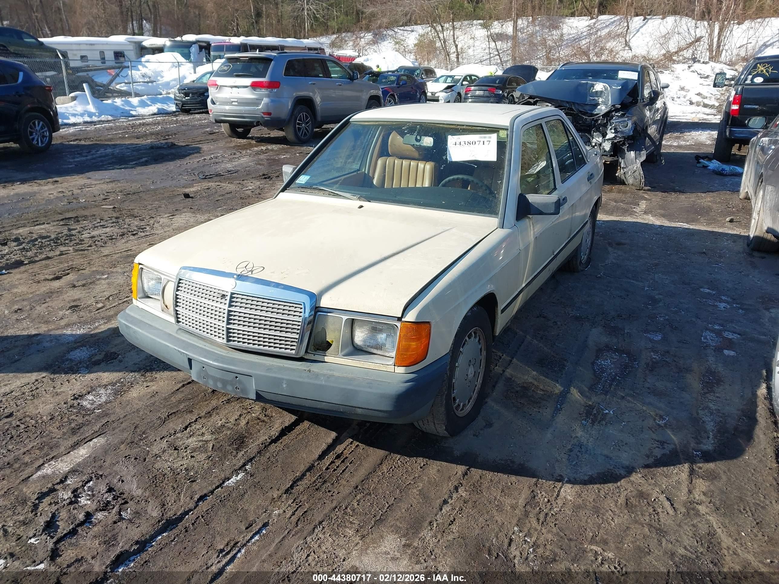 1984 Mercedes-benz 190 E 2.3 White vin: WDBDA24A7EA107477