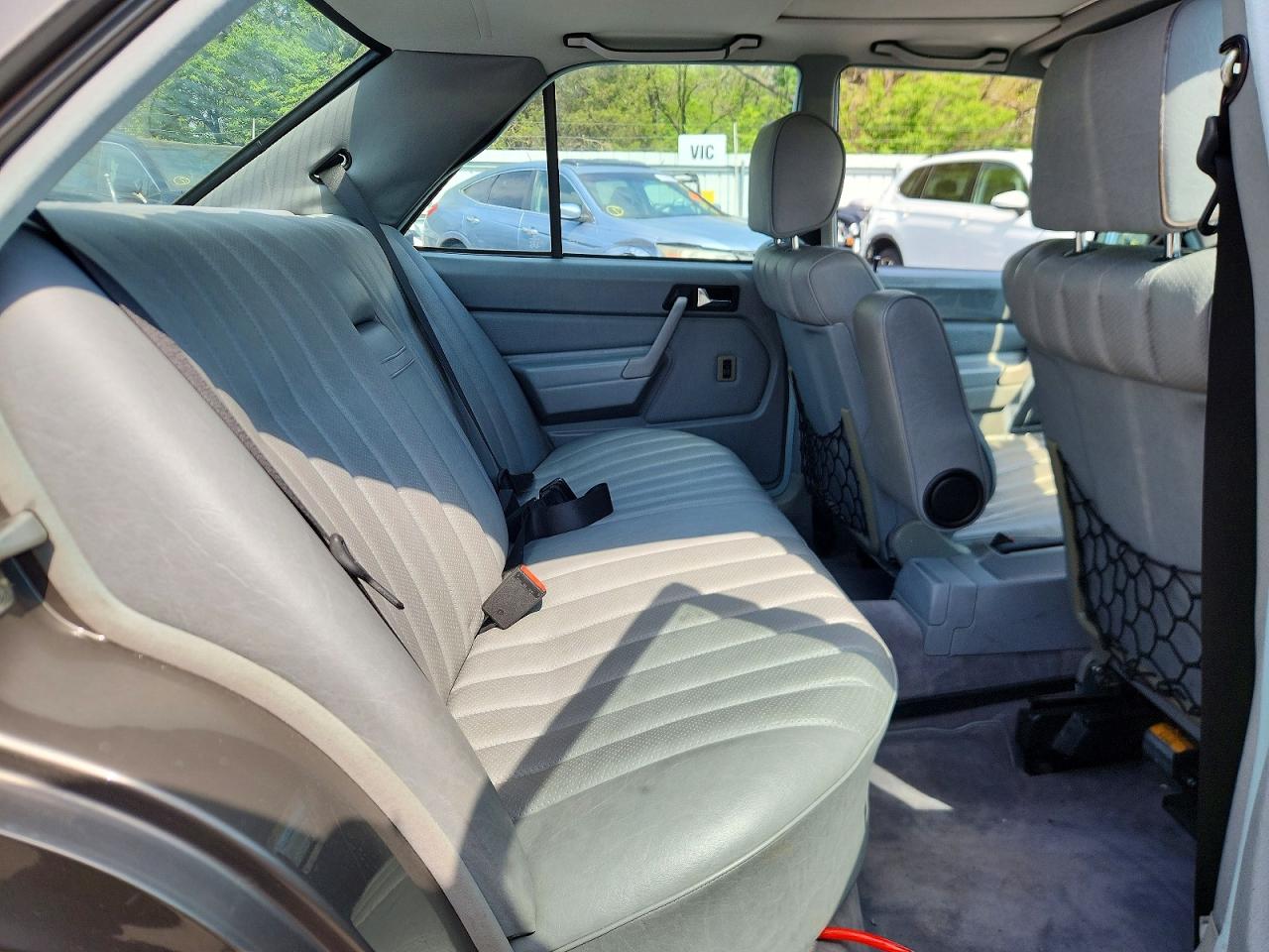 1985 Mercedes-benz 190 E 2.3 Gray vin: WDBDA24C7FF065298