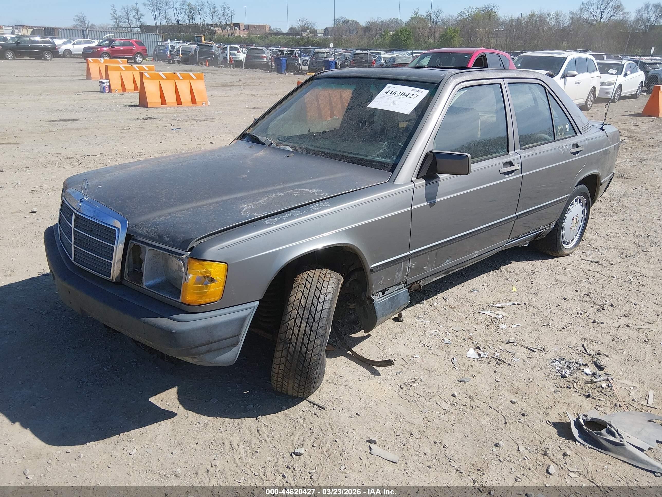 1985 Mercedes-benz 190 E 2.3 Gray vin: WDBDA24C7FF090220