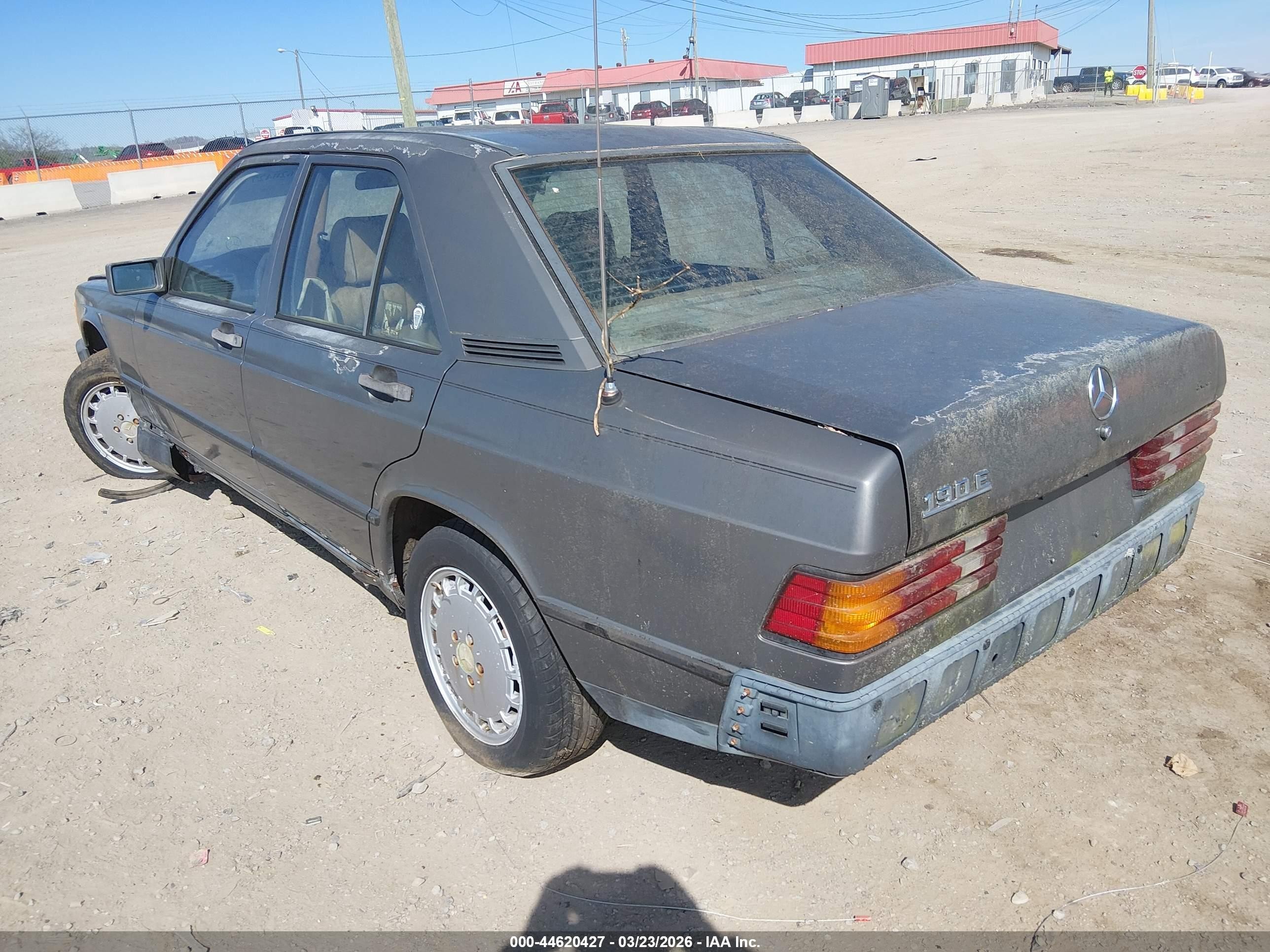 1985 Mercedes-benz 190 E 2.3 Gray vin: WDBDA24C7FF090220