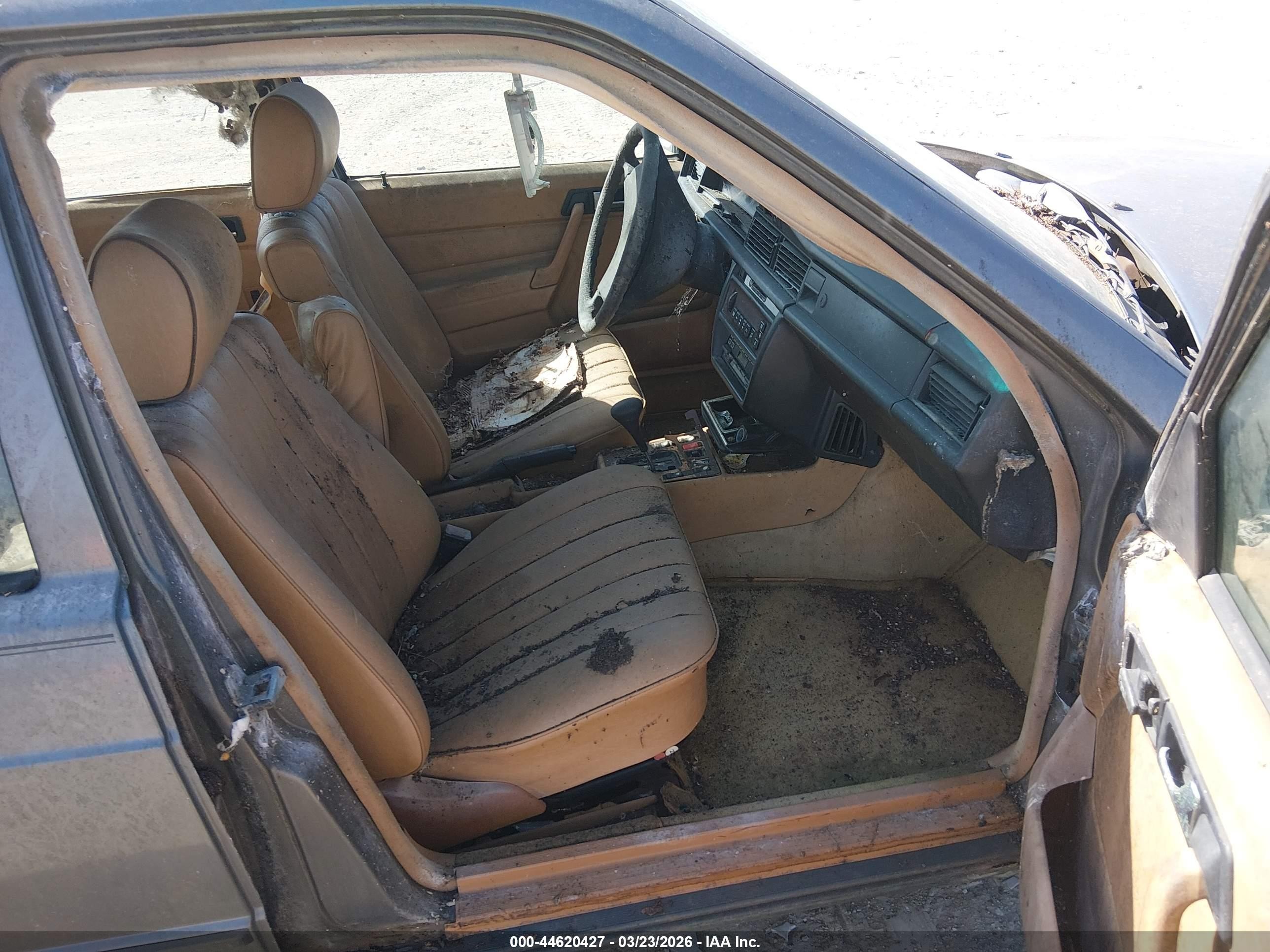 1985 Mercedes-benz 190 E 2.3 Gray vin: WDBDA24C7FF090220