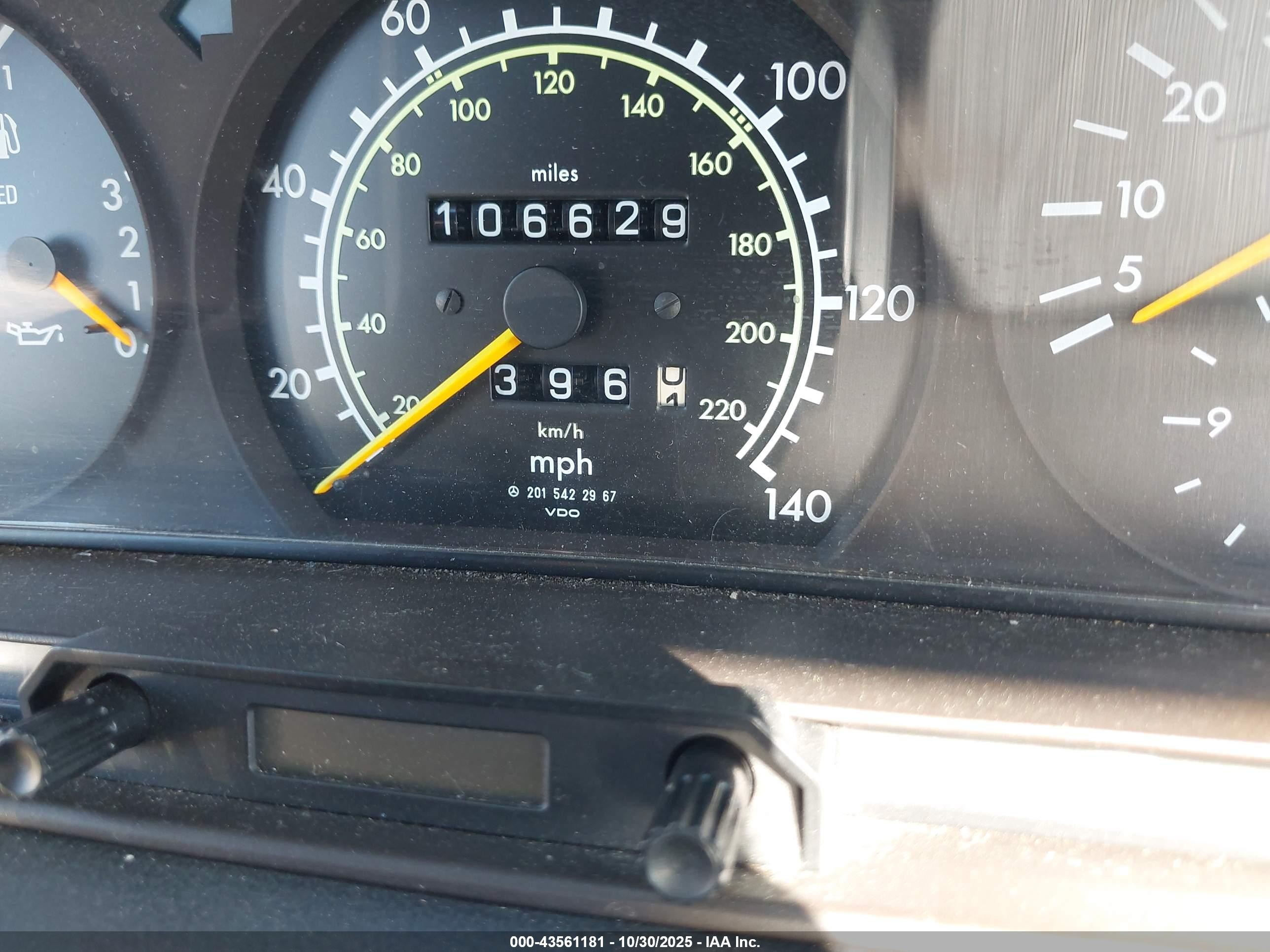 1991 Mercedes-benz 190 E 2.3 White vin: WDBDA28D1MF829050