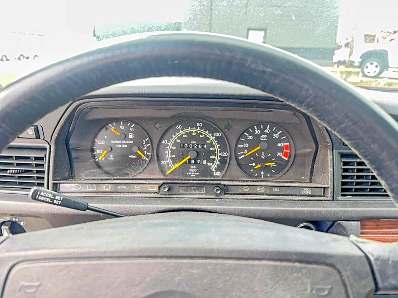 1991 Mercedes-benz 190 E 2.3 Red vin: WDBDA28D3MF816204