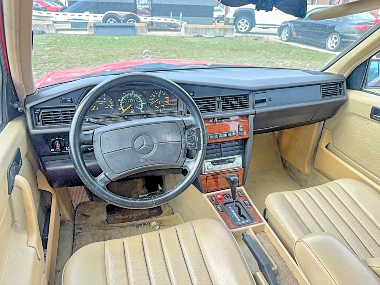 1991 Mercedes-benz 190 E 2.3 Red vin: WDBDA28D3MF816204