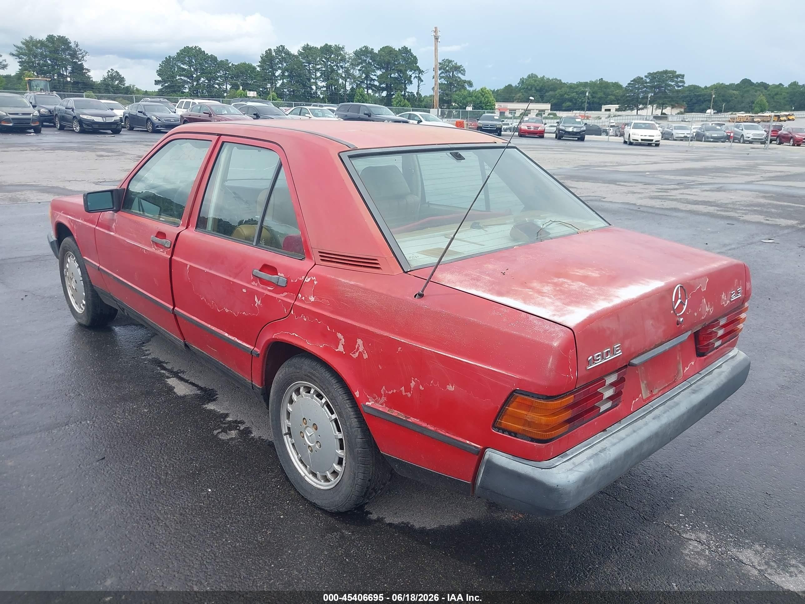 1988 Mercedes-benz 190 E 2.3 Красный vin: WDBDA28D7JF533459