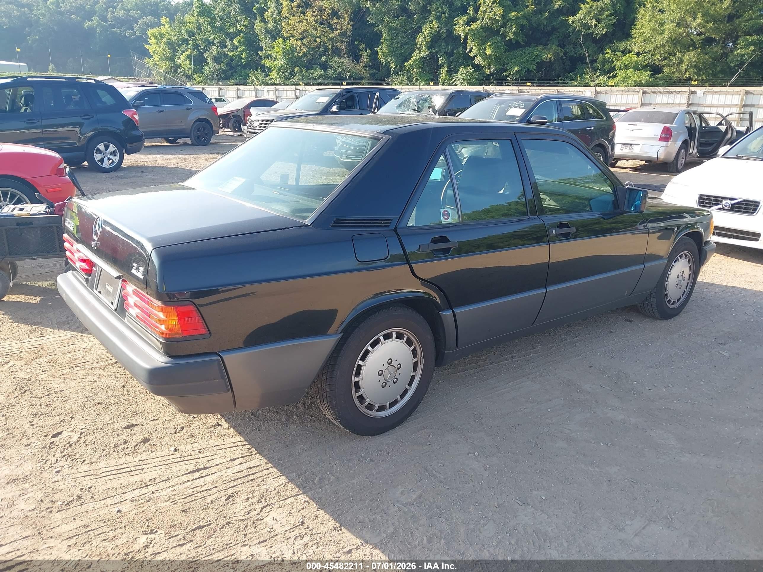 1992 Mercedes-benz 190 E 2.3 Black vin: WDBDA28D7NF901693