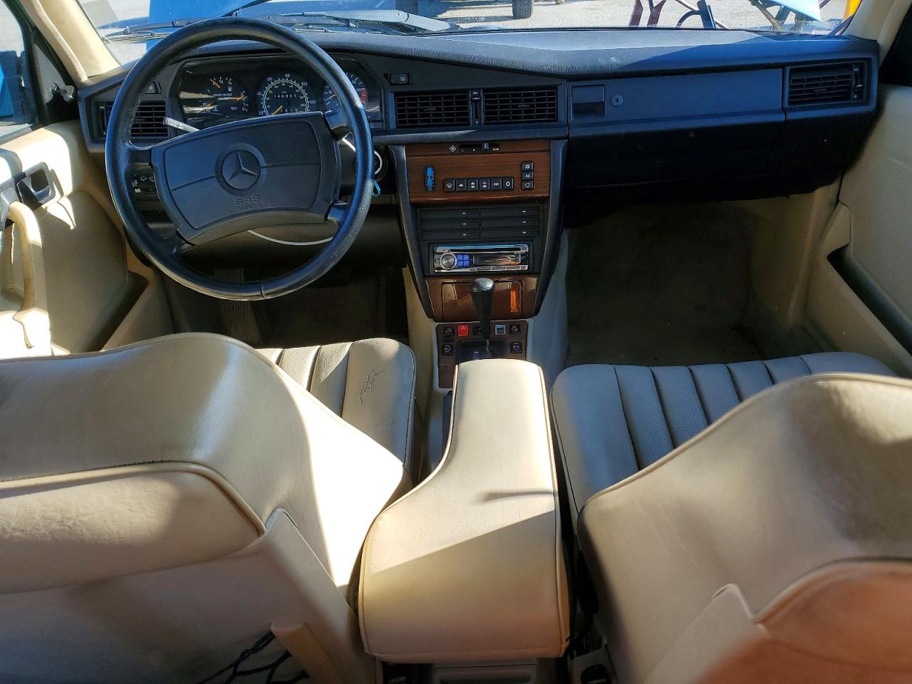1991 Mercedes-benz 190 E Turquoise vin: WDBDA28D9MF817308