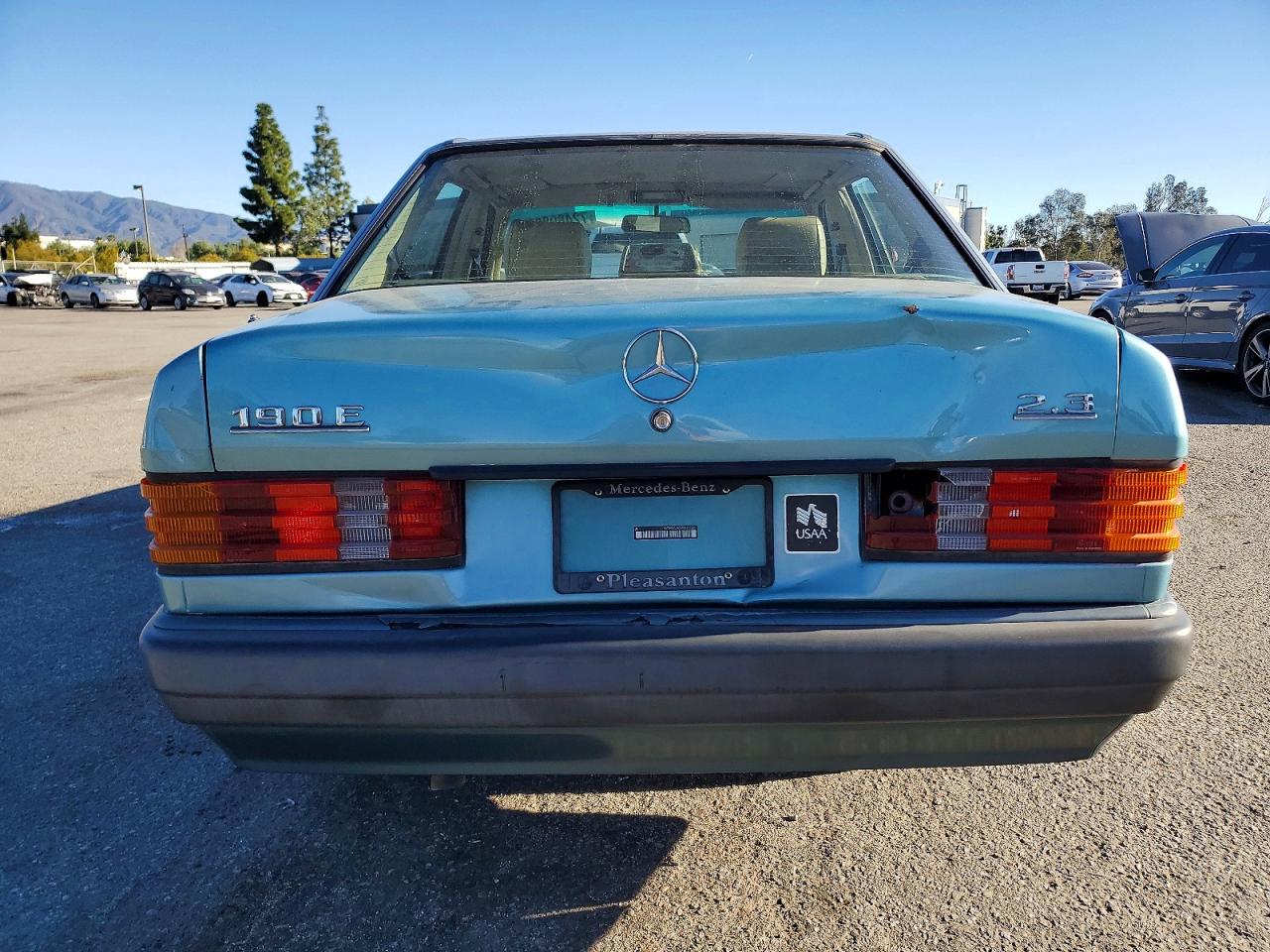 1991 Mercedes-benz 190 E Turquoise vin: WDBDA28D9MF817308