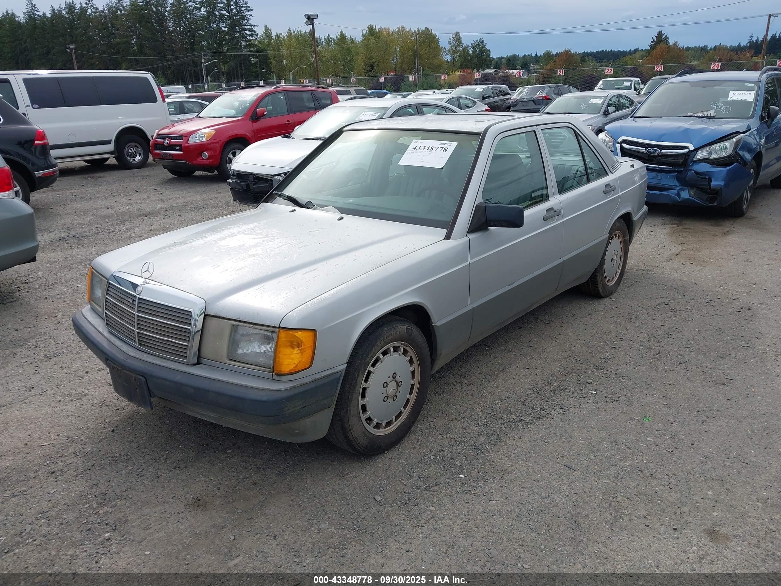1989 Mercedes-benz 190 E 2.6 Серебряный vin: WDBDA29D1KF653547