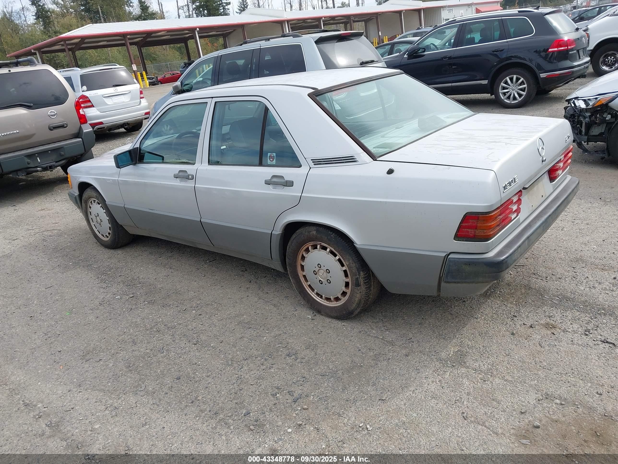 1989 Mercedes-benz 190 E 2.6 Серебряный vin: WDBDA29D1KF653547