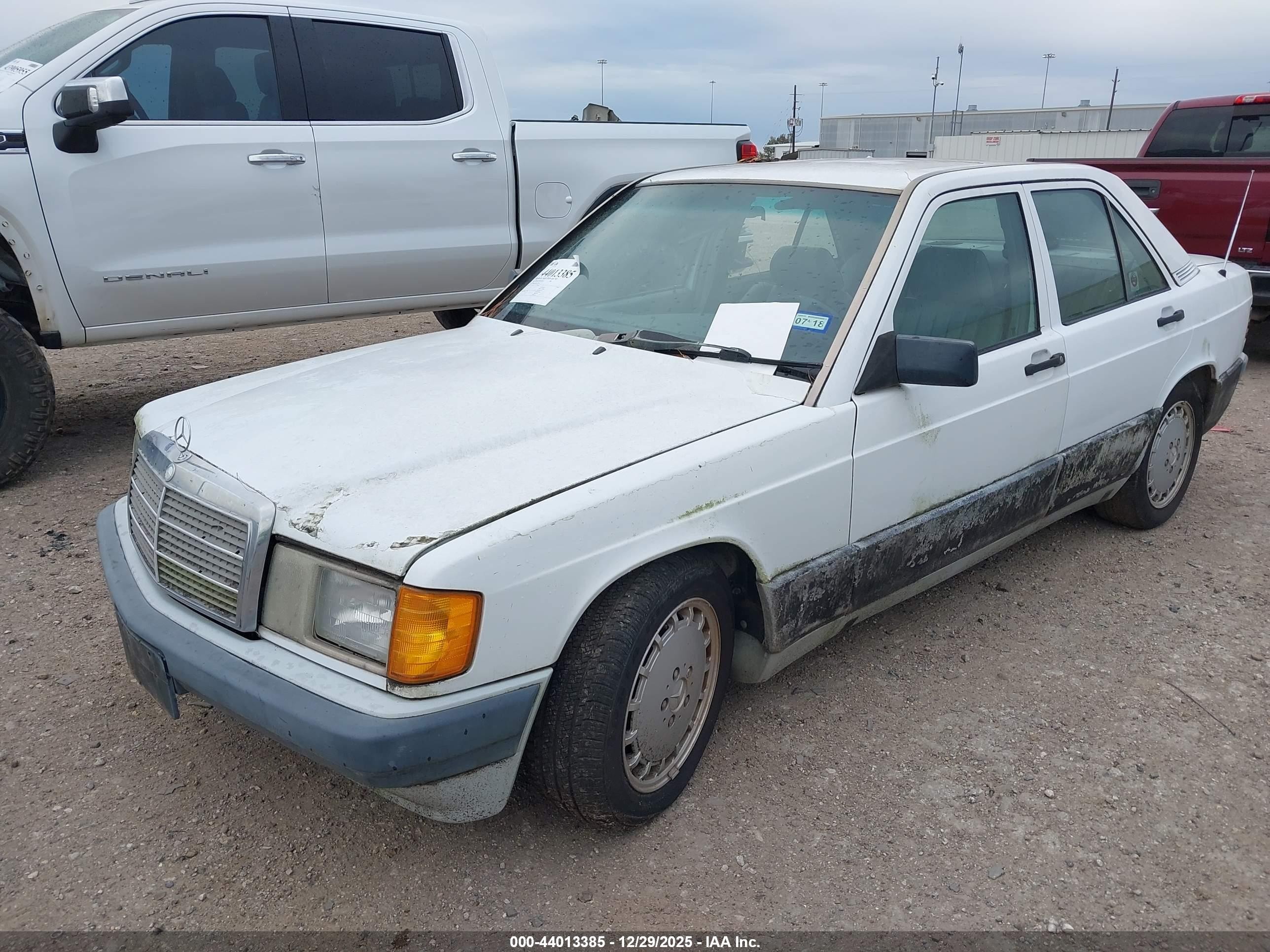 1990 Mercedes-benz 190 E 2.6 White vin: WDBDA29D1LF711447