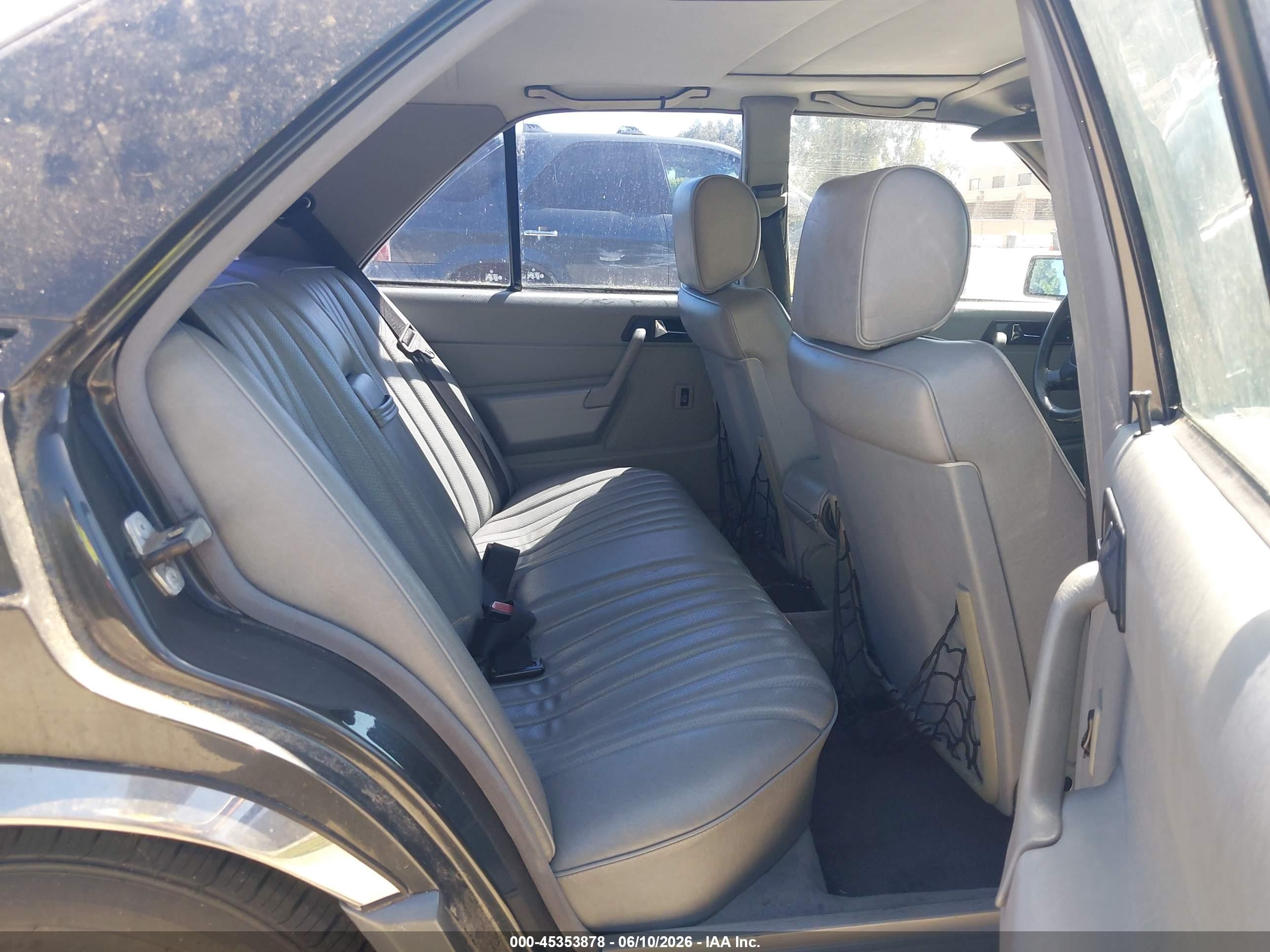 1993 Mercedes-benz 190 E 2.6 Gray vin: WDBDA29D1PG022198