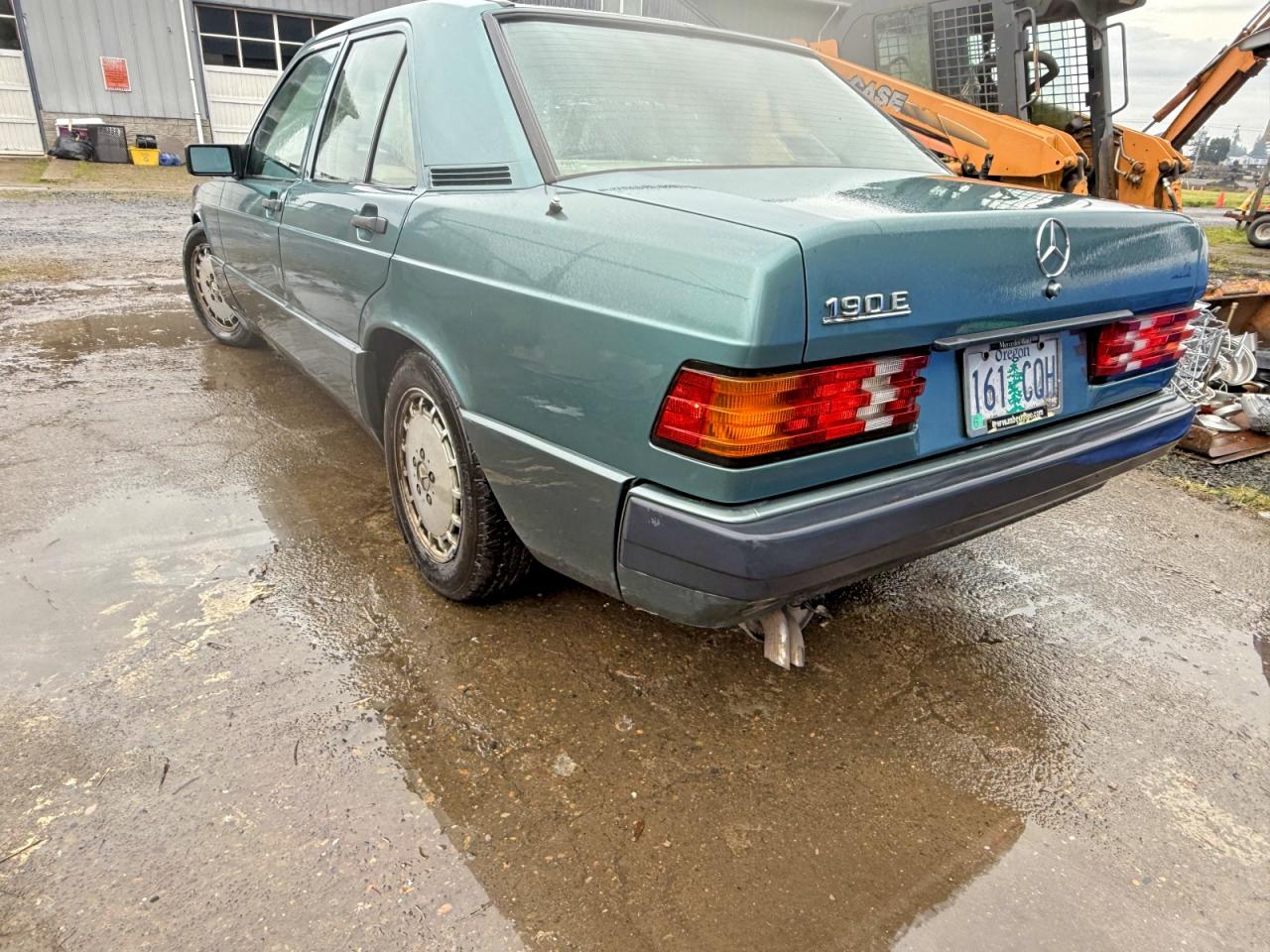 1989 Mercedes-benz 190 E 2.6 Teal vin: WDBDA29D2KF614238