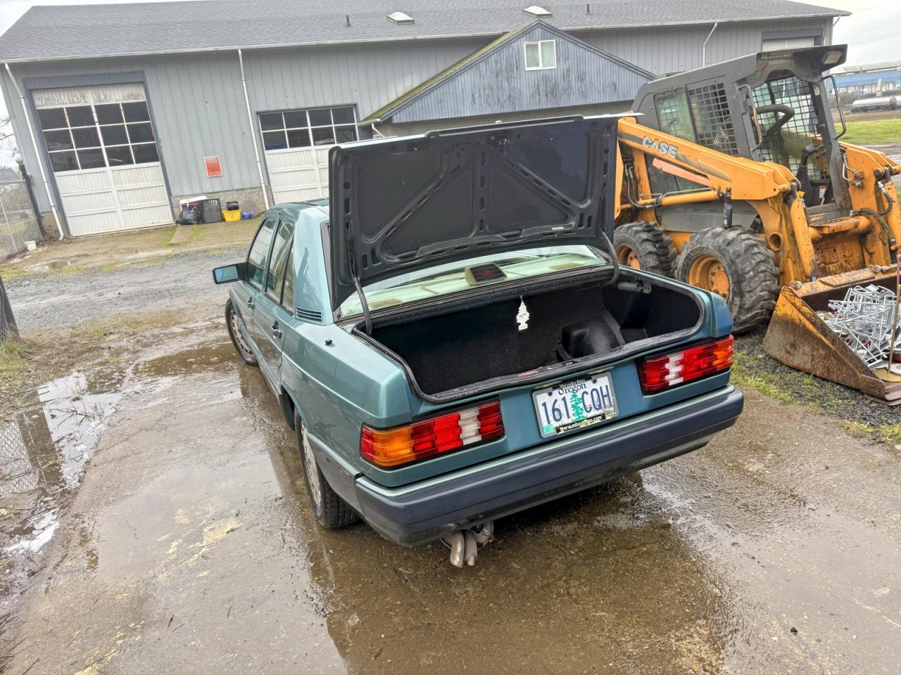 1989 Mercedes-benz 190 E 2.6 Teal vin: WDBDA29D2KF614238
