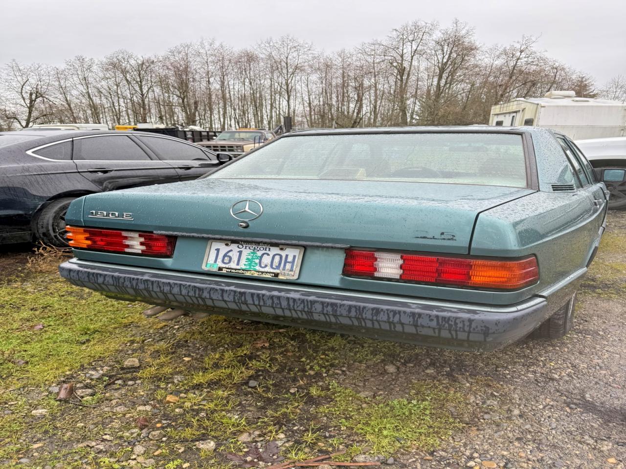 1989 Mercedes-benz 190 E 2.6 Teal vin: WDBDA29D2KF614238