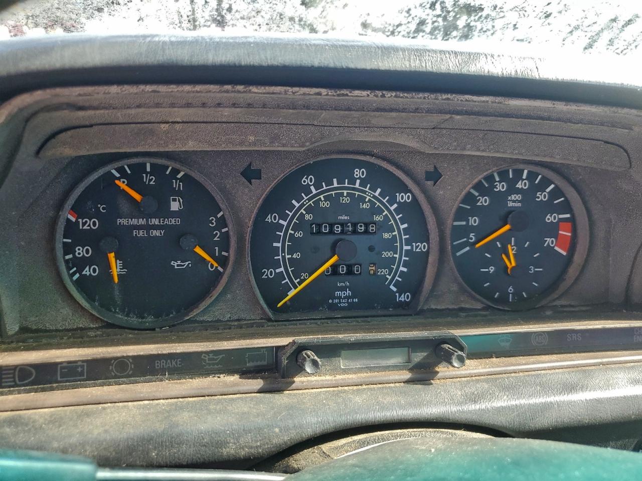 1991 Mercedes-benz 190 E 2.6 Red vin: WDBDA29D2MF819044