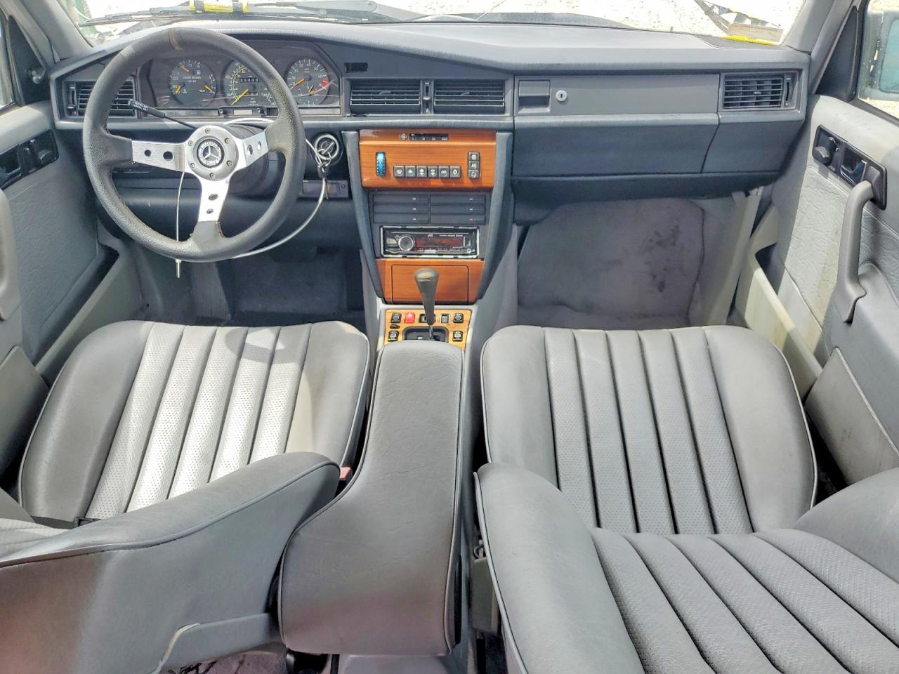 1991 Mercedes-benz 190 E 2.6 Белый vin: WDBDA29D4MF786824