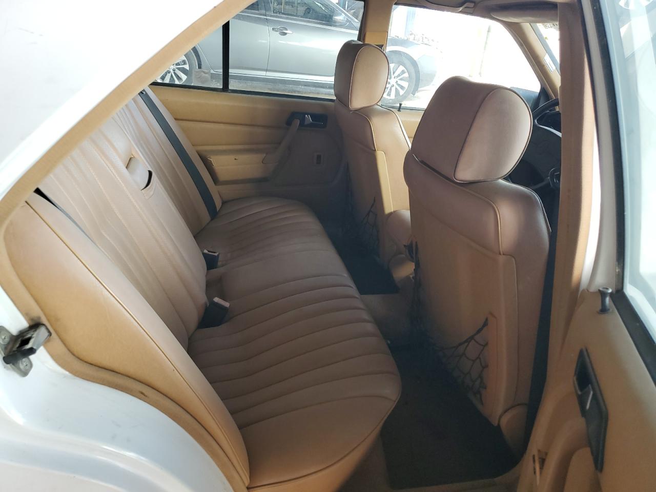 1991 Mercedes-benz 190 E 2.6 White vin: WDBDA29D4MF837951