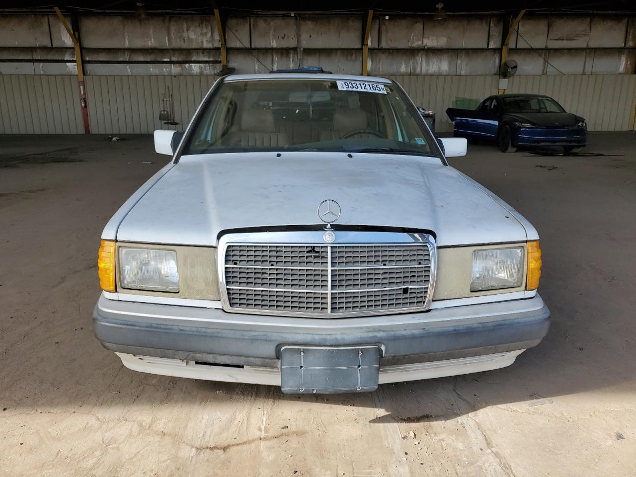 1991 Mercedes-benz 190 E 2.6 White vin: WDBDA29D4MF837951