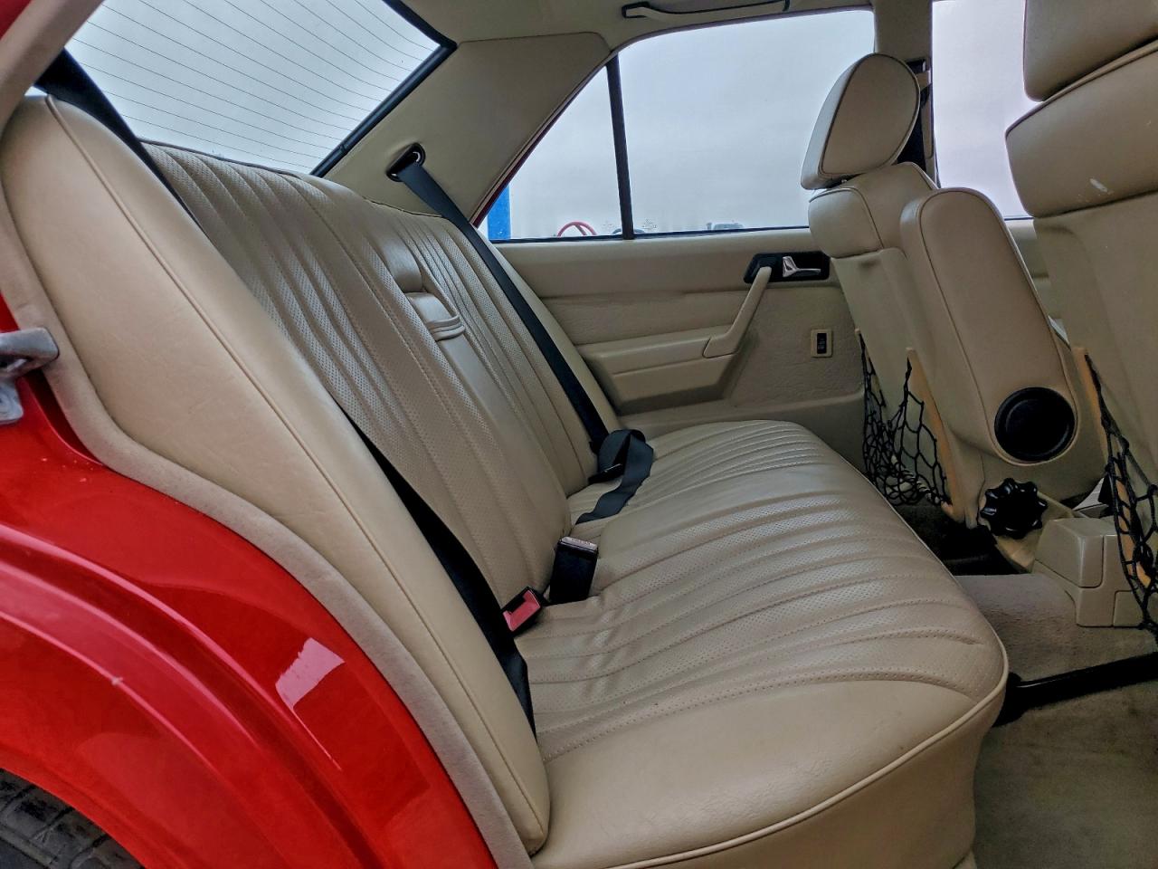 1989 Mercedes-benz 190 E 2.6 Red vin: WDBDA29D8KF647809