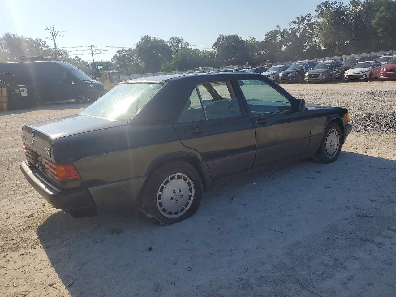 1990 Mercedes-benz 190 E 2.6 Black vin: WDBDA29D8LF727659