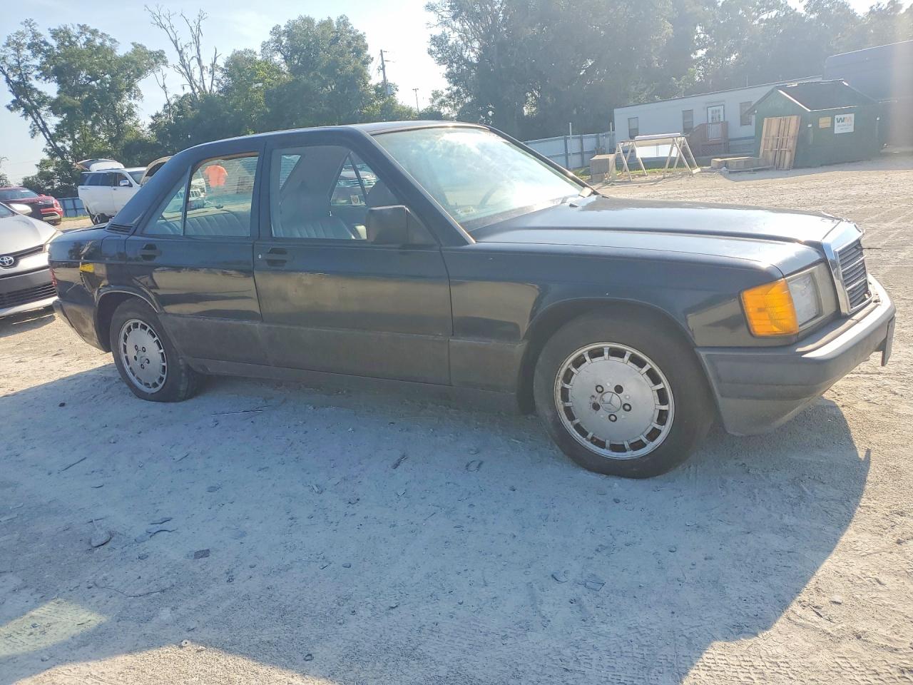 1990 Mercedes-benz 190 E 2.6 Black vin: WDBDA29D8LF727659