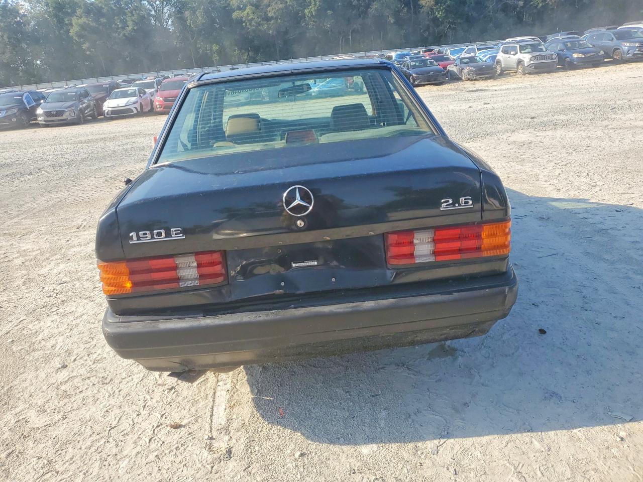1990 Mercedes-benz 190 E 2.6 Black vin: WDBDA29D8LF727659