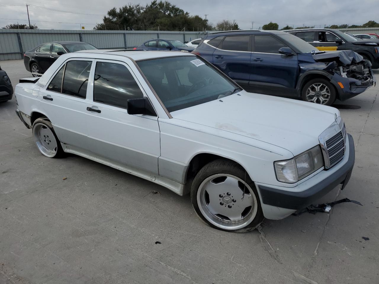 1991 Mercedes-benz 190 E 2.6 White vin: WDBDA29D9MF781134